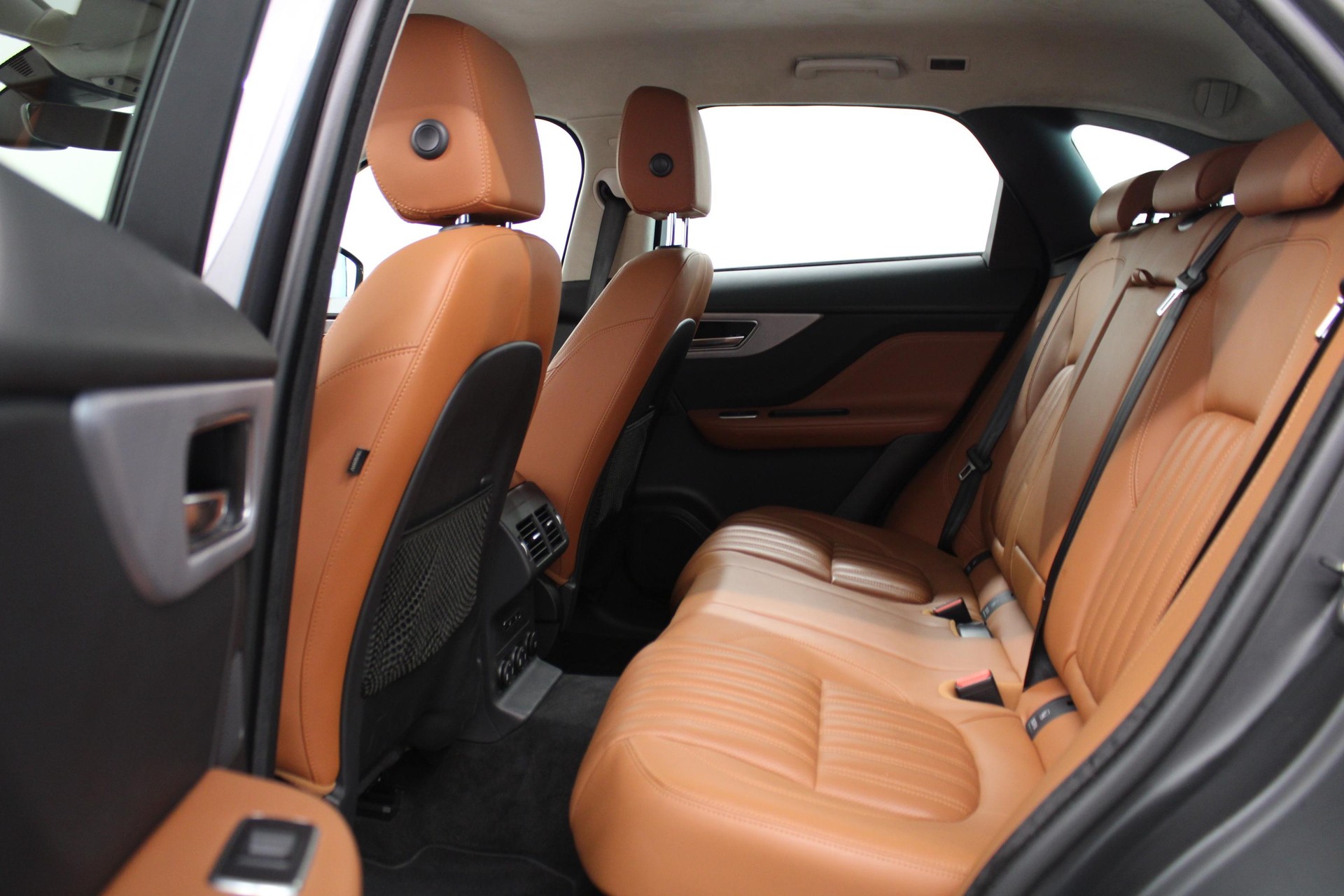 JAGUAR F-Pace 2.0 T 250 PORTFOLIO AWD-image-5