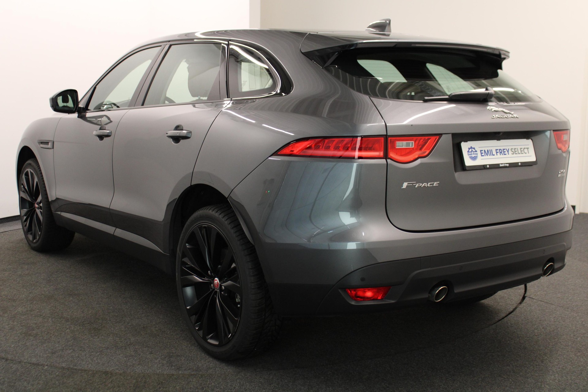 JAGUAR F-Pace 2.0 T 250 PORTFOLIO AWD-image-3