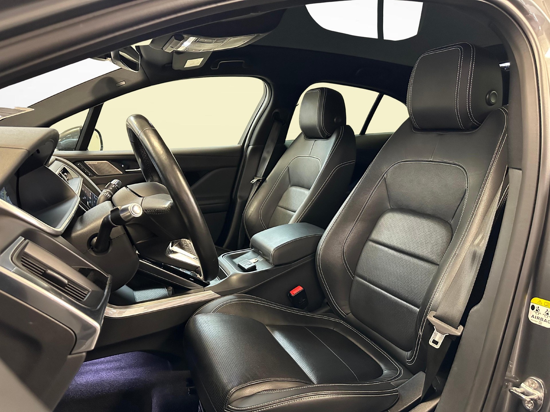 JAGUAR I-Pace EV400 SE AWD-image-4