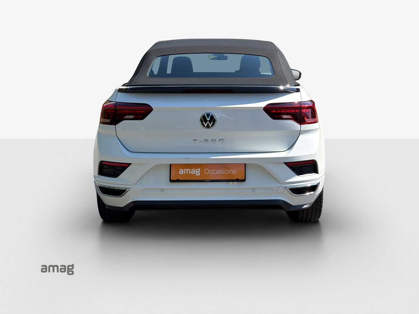 VW T-Roc Cabriolet 1.5 TSI EVO Black & White DSG-image-3
