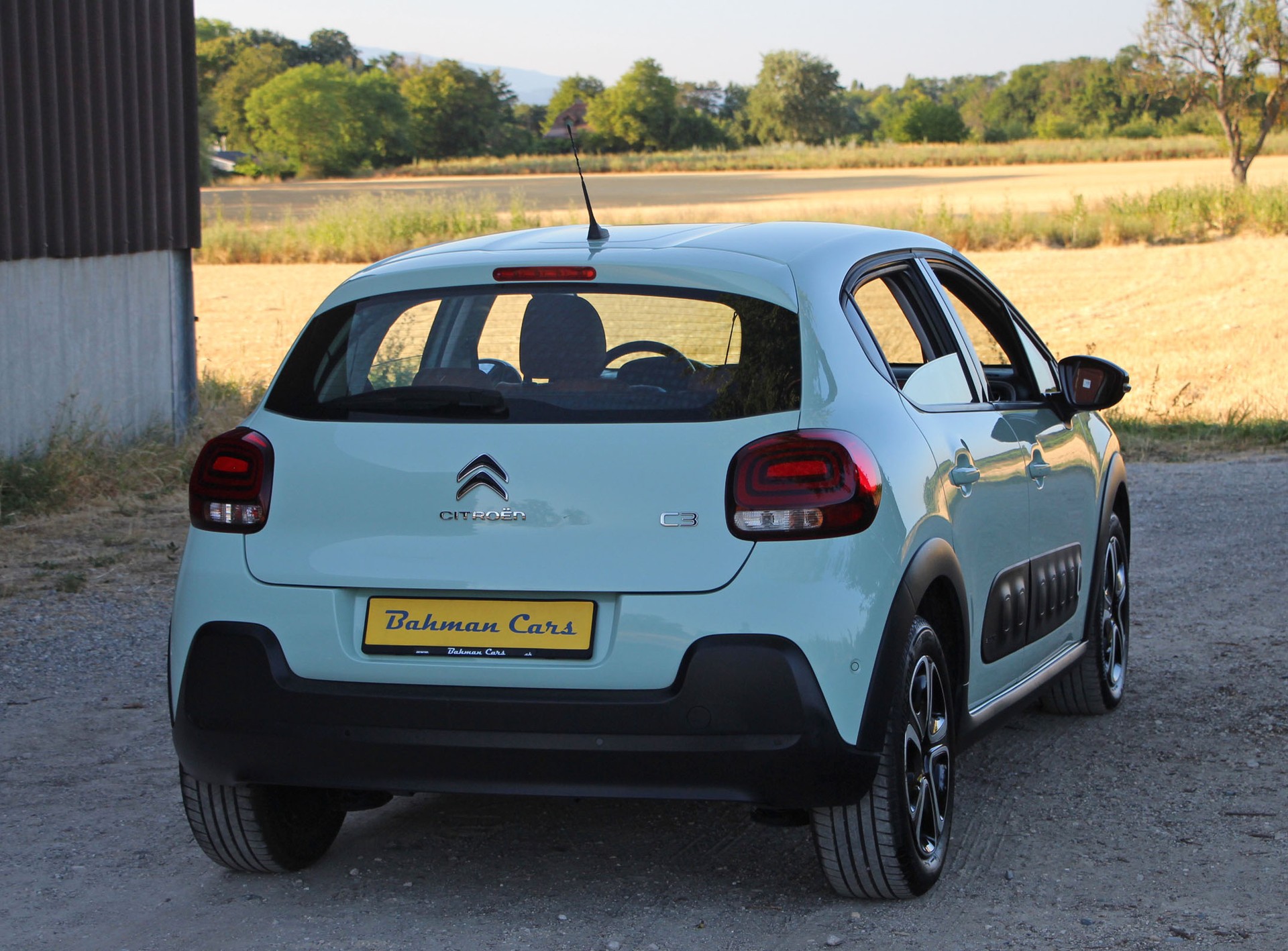 CITROEN C3 1.2i PureTech Shine EAT-image-3