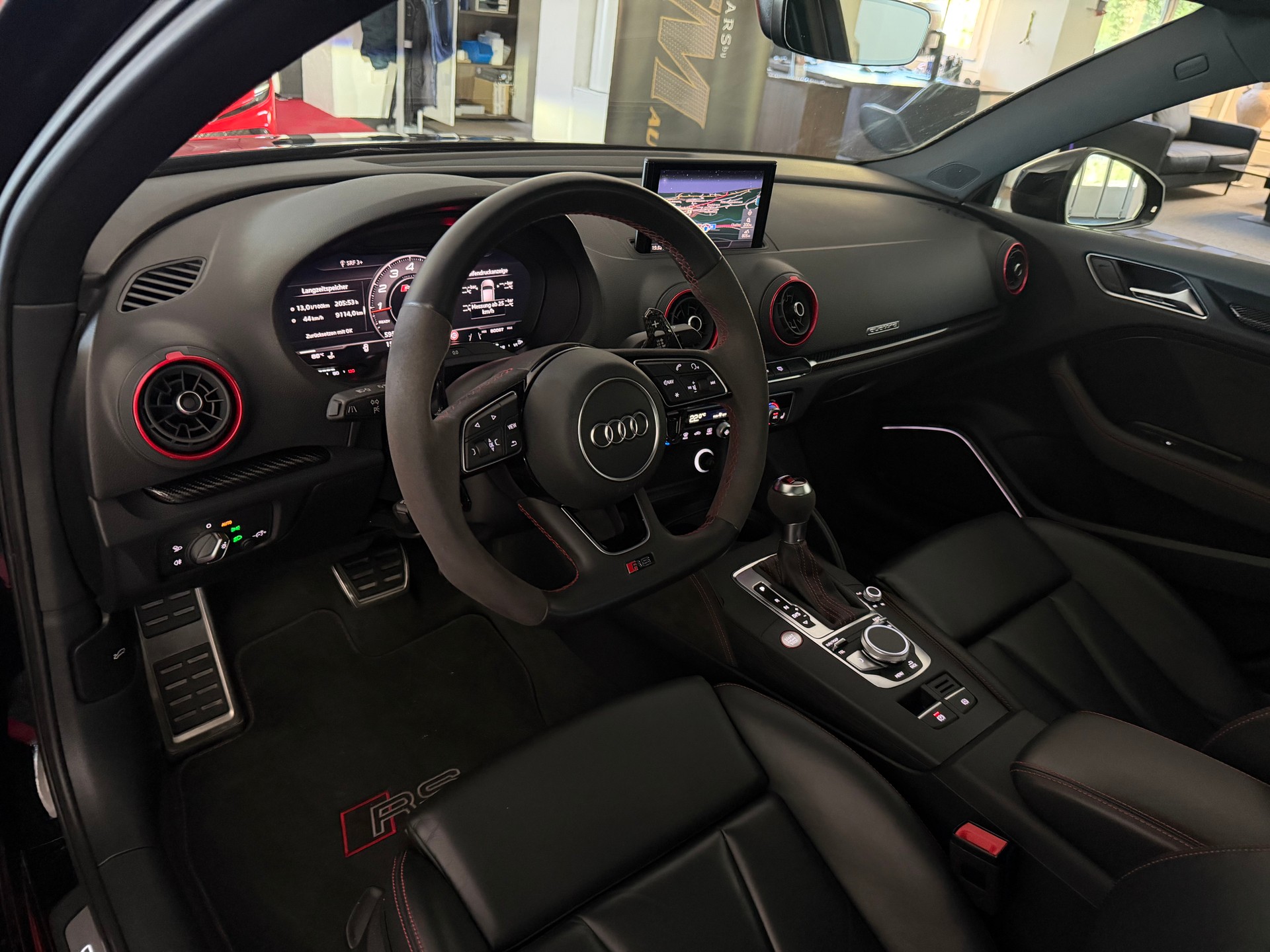 AUDI RS3 Limousine 2.5 TSI quattro-image-10