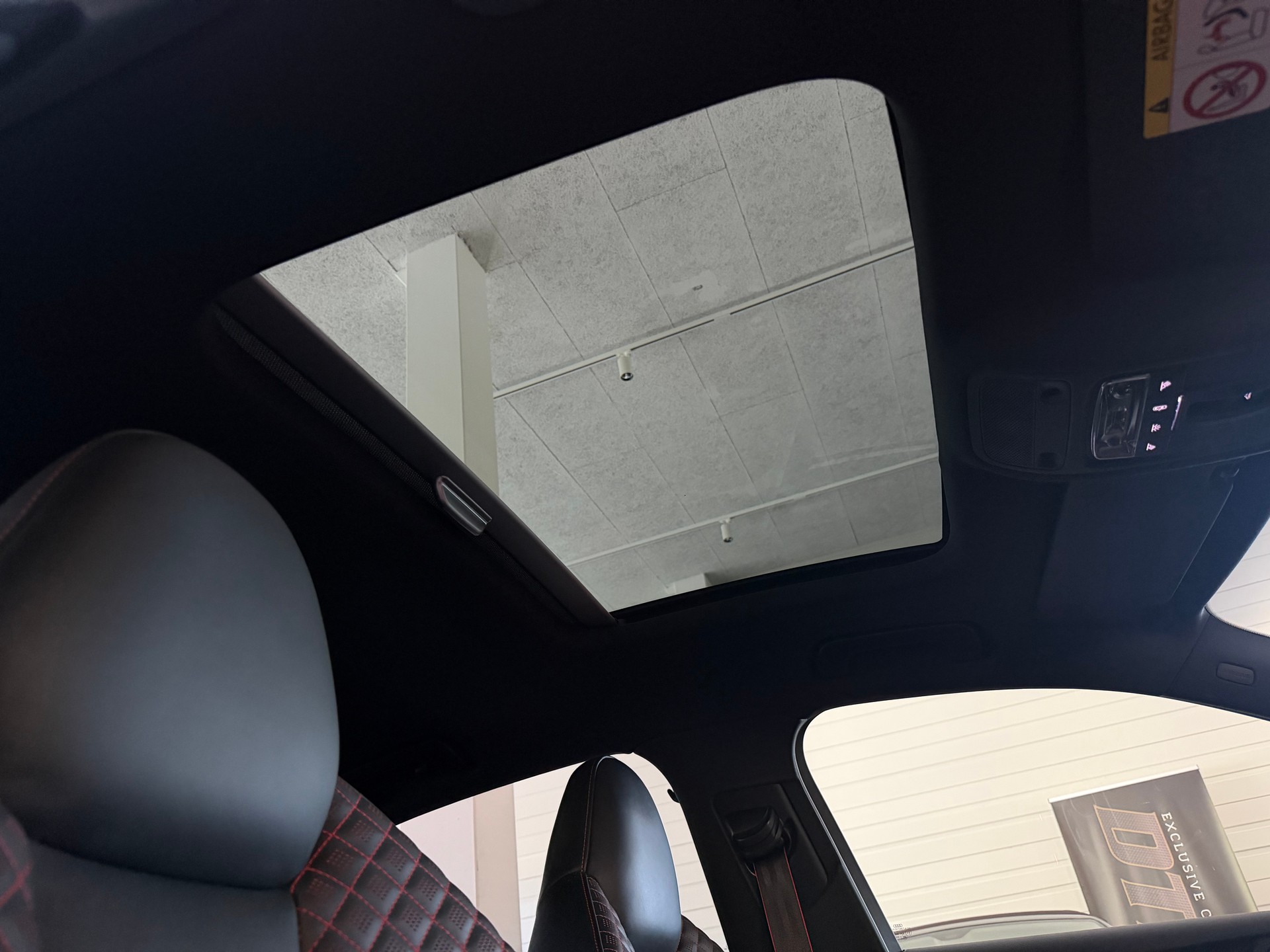 AUDI RS3 Limousine 2.5 TSI quattro-image-14