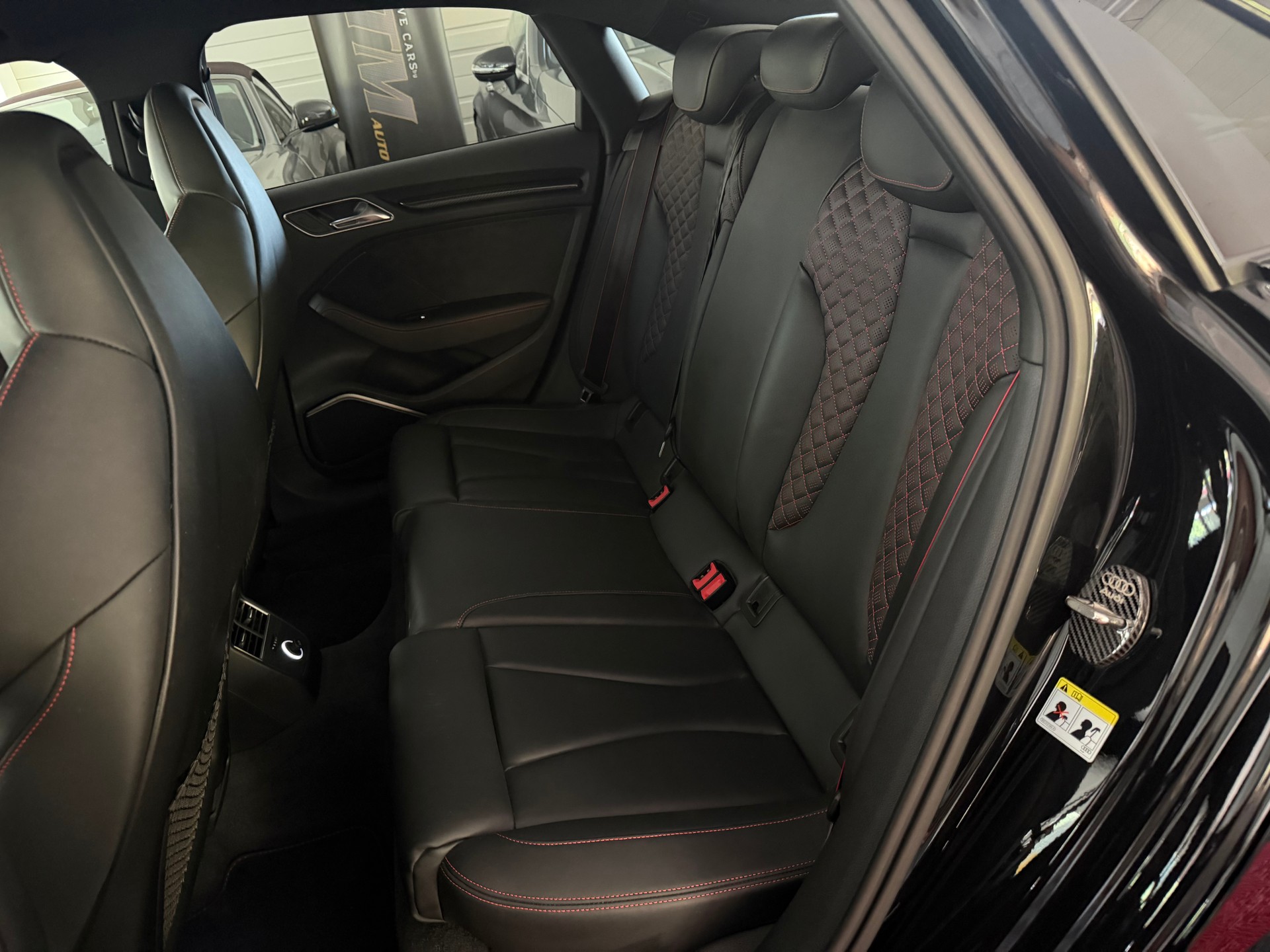 AUDI RS3 Limousine 2.5 TSI quattro-image-15