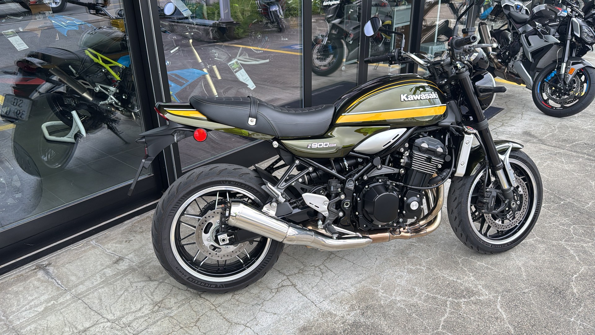 KAWASAKI Z 900 RS-image-1