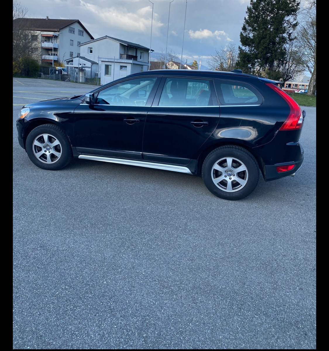 VOLVO XC60 D4 AWD Husky Edition Geartronic-image-15