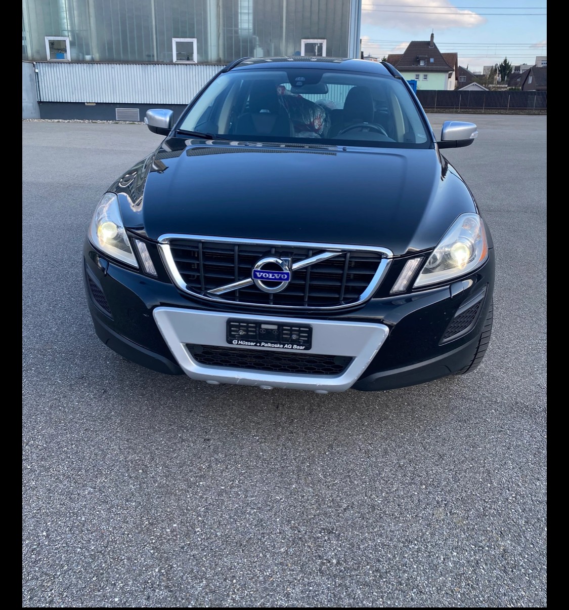 VOLVO XC60 D4 AWD Husky Edition Geartronic-image-2