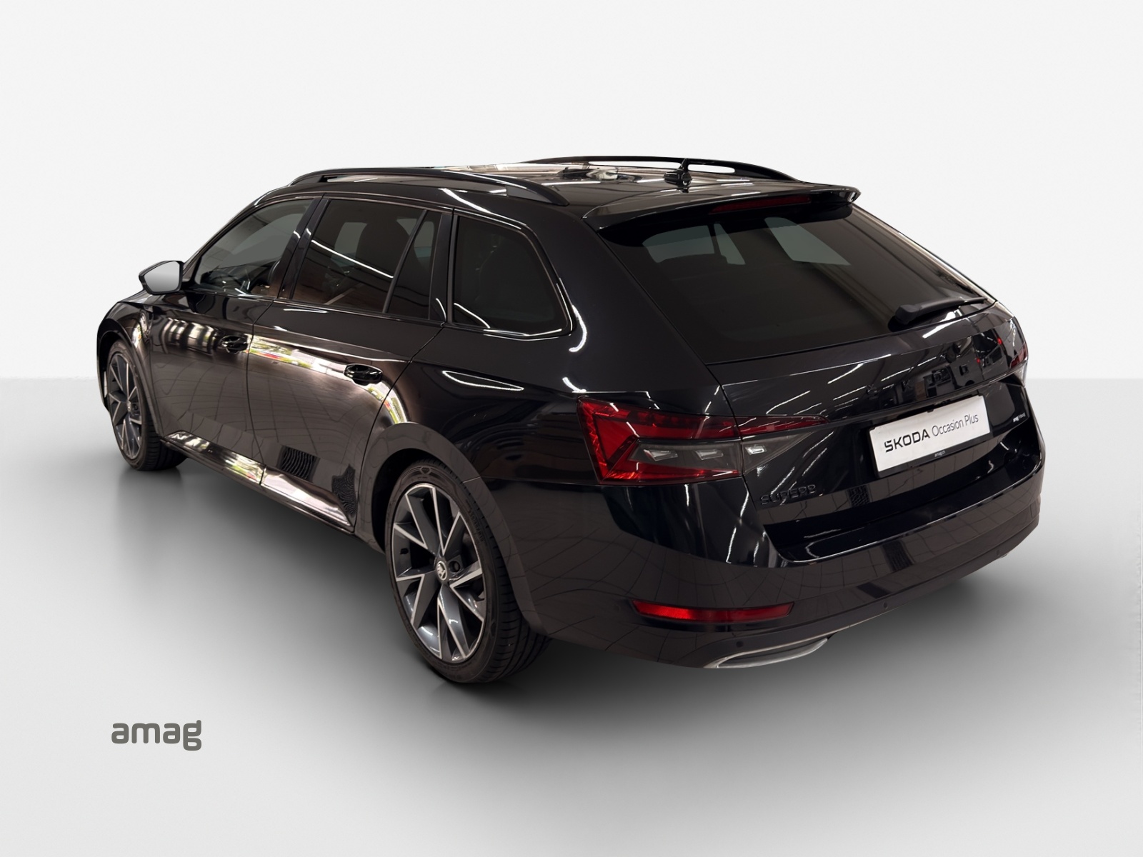 SKODA Superb Combi 1.5 TSI SportLine ACT-image-2