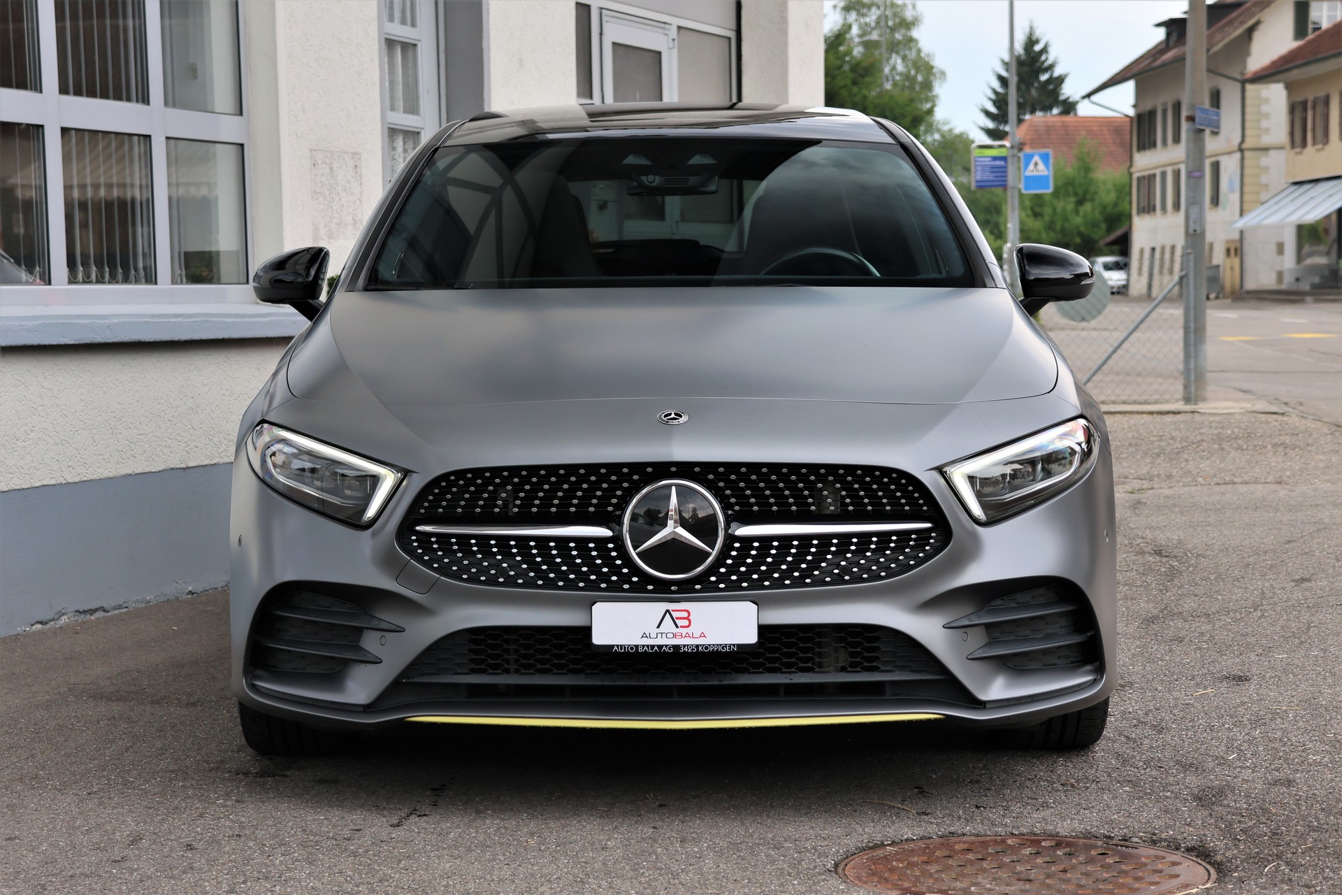 MERCEDES-BENZ A 250 4Matic AMG Line 4Matic 7G-DCT (CH) *Edition1 Designo Magno*-image-1