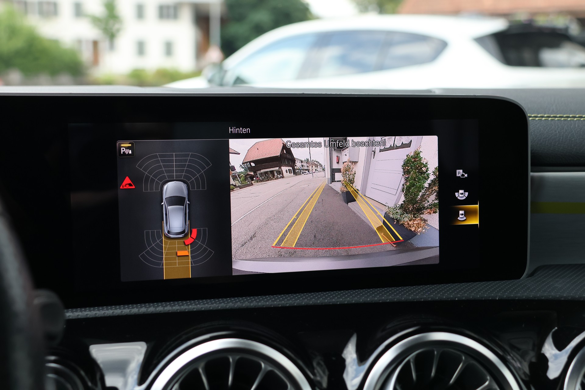 MERCEDES-BENZ A 250 4Matic AMG Line 4Matic 7G-DCT (CH) *Edition1 Designo Magno*-image-21