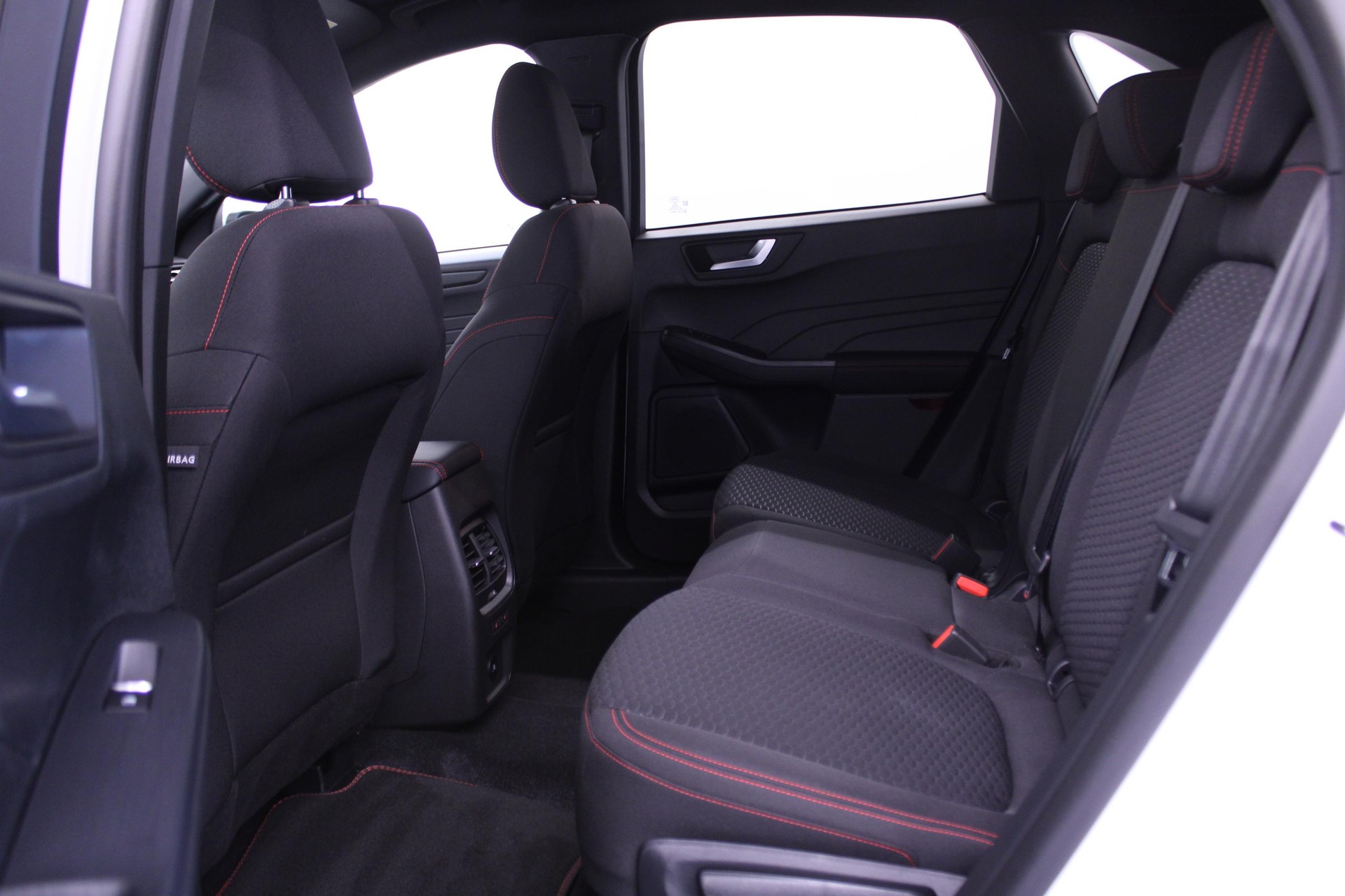 FORD Kuga 2.5 Plug-in Hybrid ST-Line-image-4