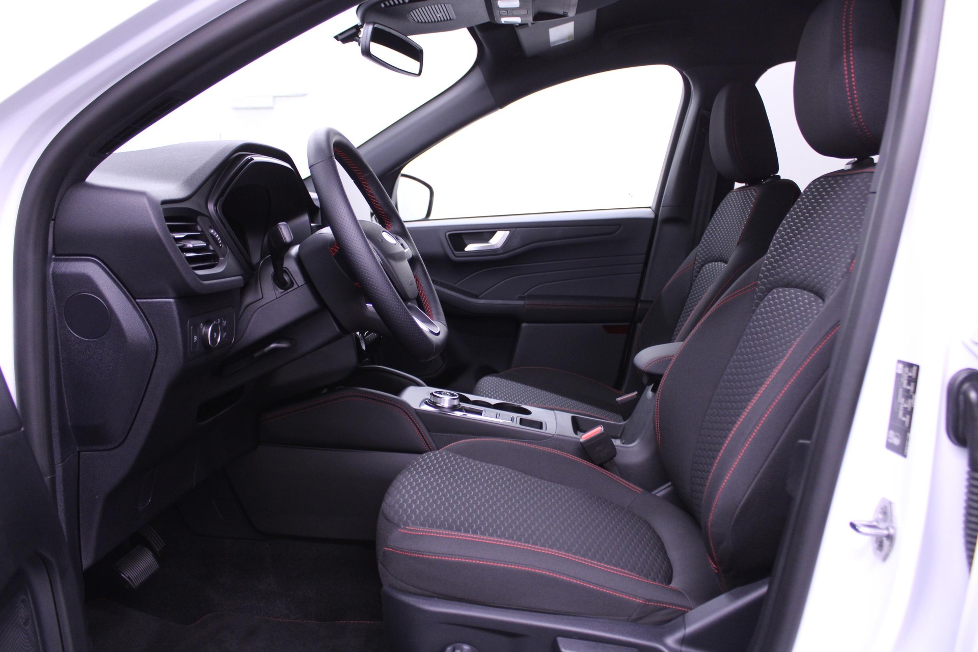 FORD Kuga 2.5 Plug-in Hybrid ST-Line-image-3