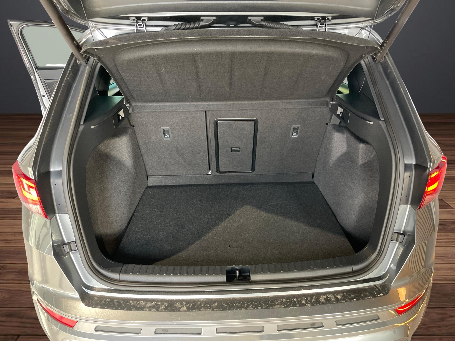 CUPRA Ateca 2.0 TSI VZ 4Drive DSG-image-8