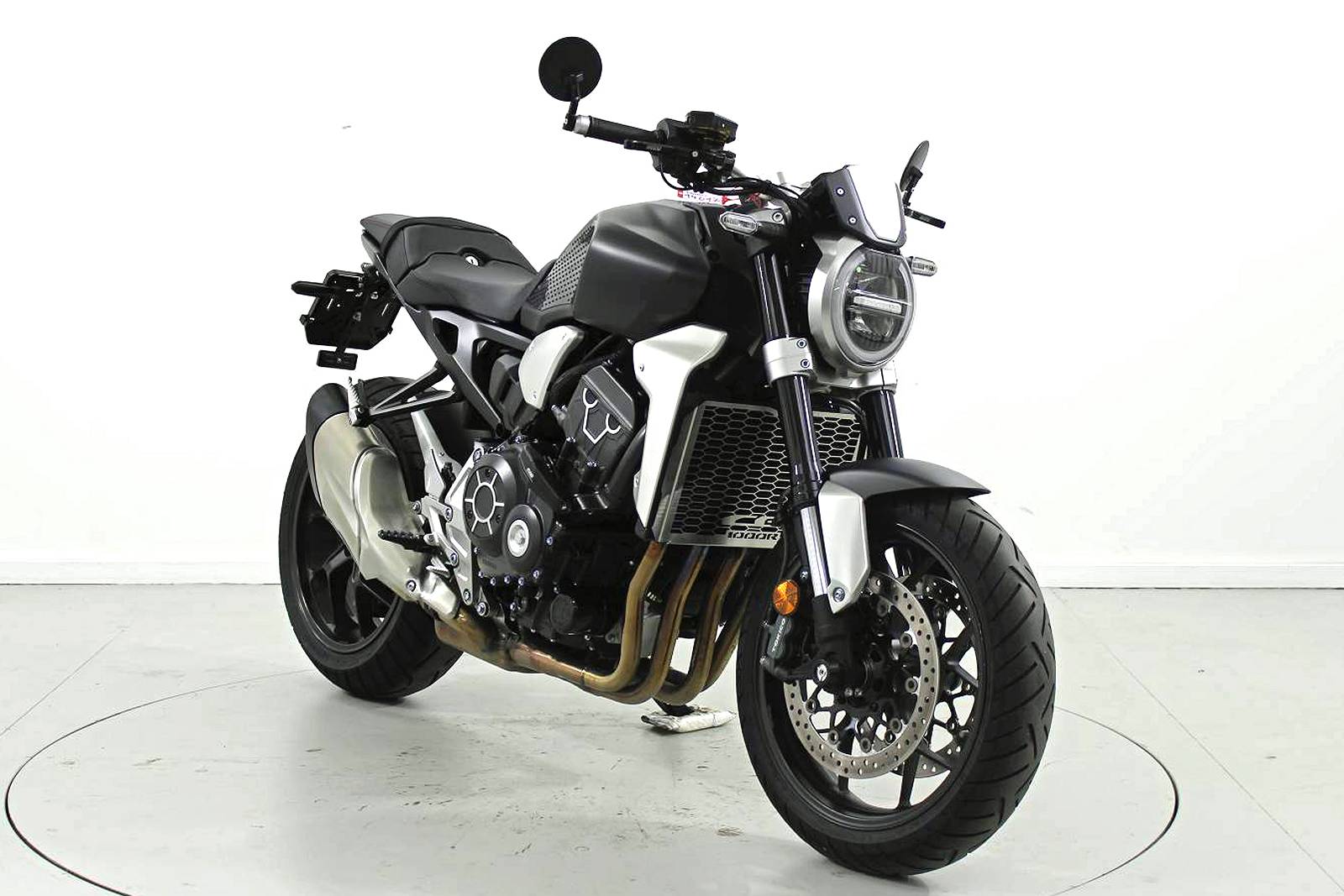 HONDA CB 1000 R ABS-showroom-element-1
