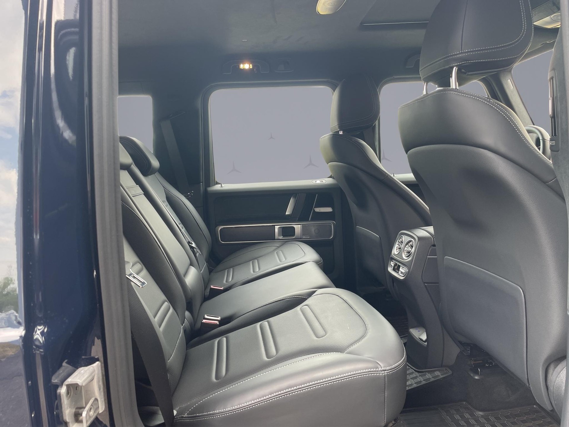 MERCEDES-BENZ G 450 d-image-18