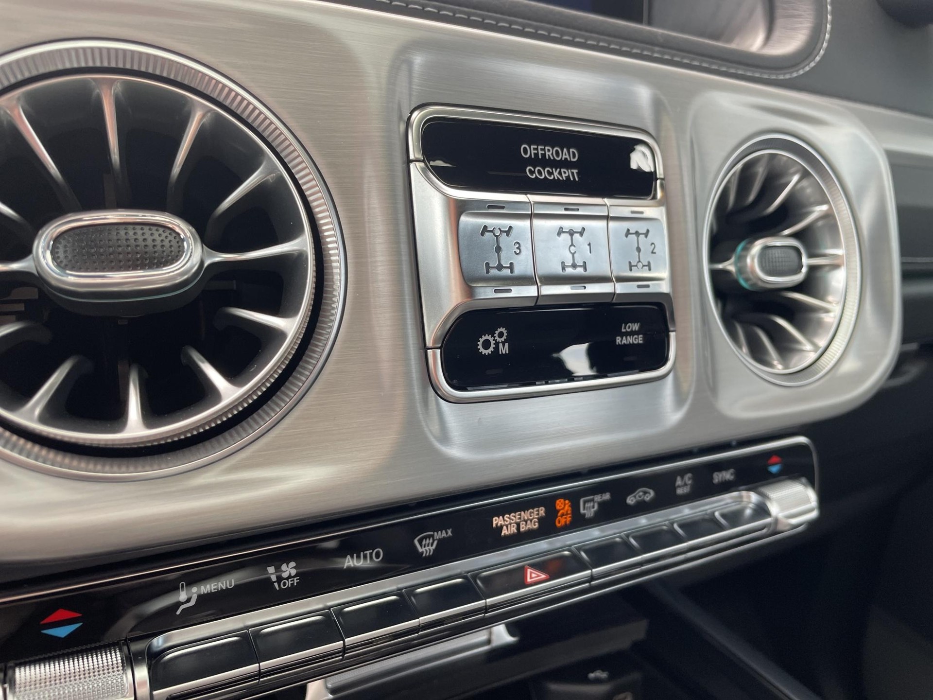 MERCEDES-BENZ G 450 d-image-22