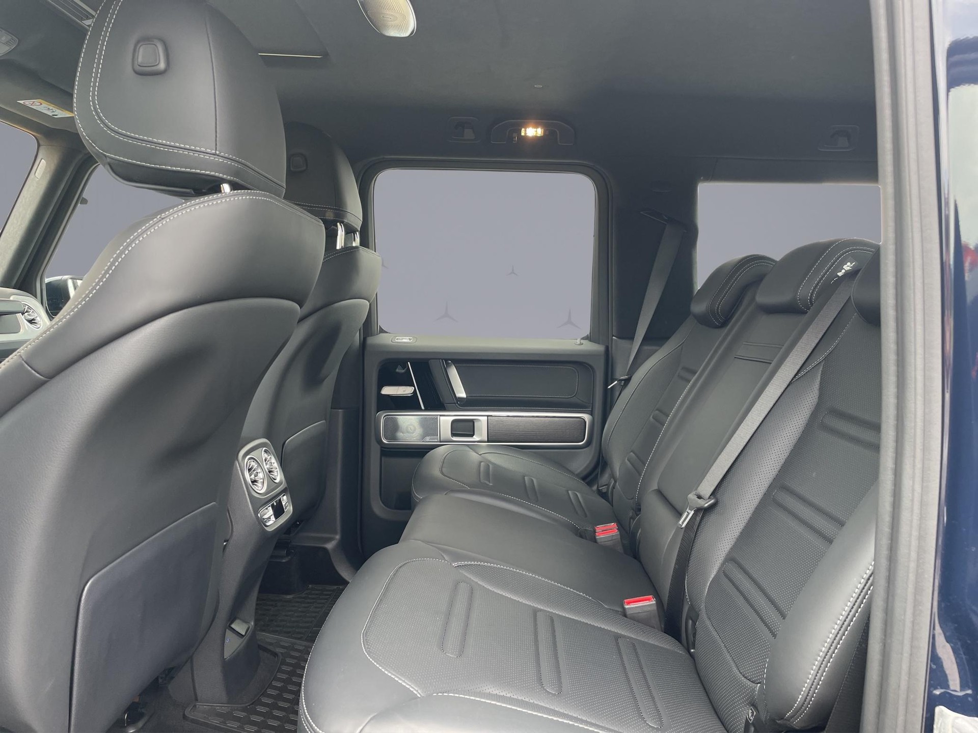 MERCEDES-BENZ G 450 d-image-13
