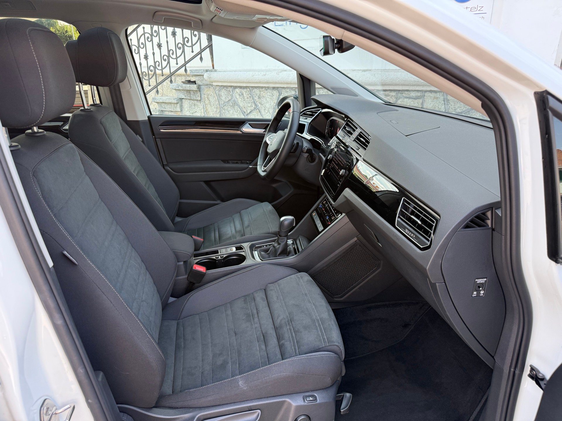 VW Touran 1.5 TSI Highline DSG R-LINE BLACK UND STYL / 48 MONATE WERK GARANTIE-image-14
