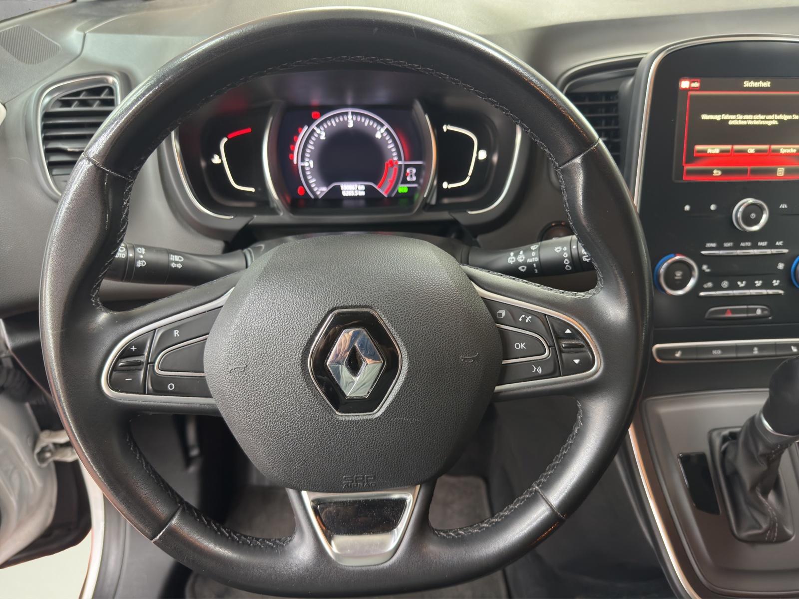 RENAULT Grand Scénic 1.8 dCi Business Line EDC-image-7