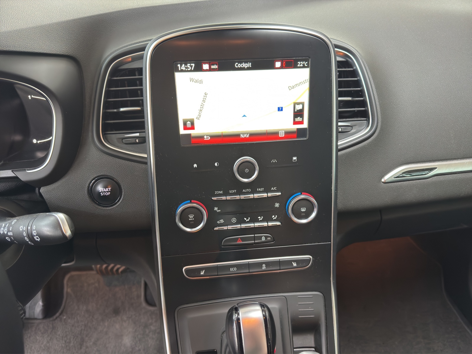RENAULT Grand Scénic 1.8 dCi Business Line EDC-image-9