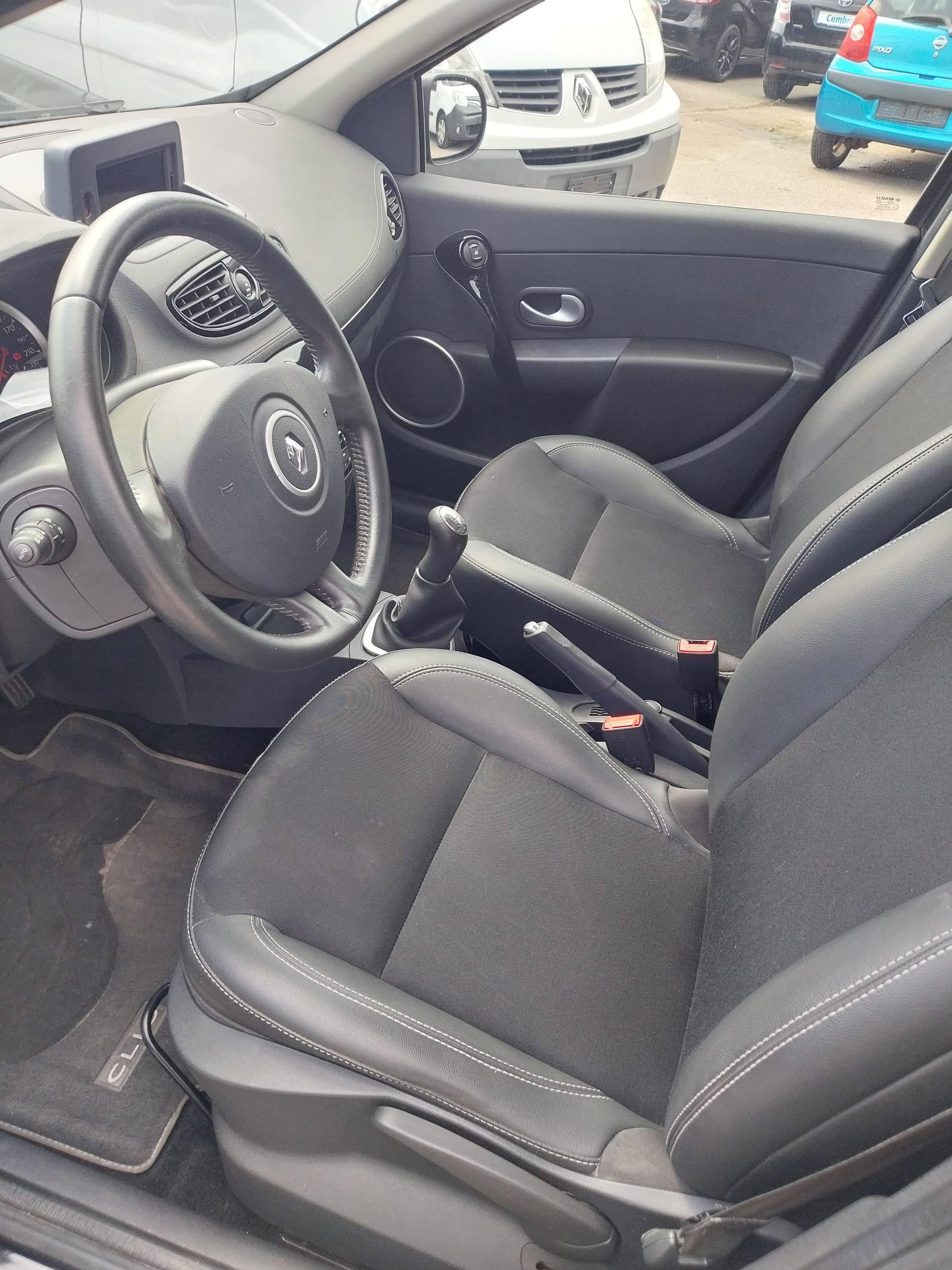 RENAULT Clio Grandtour 1.2 16V Turbo Yahoo-image-5