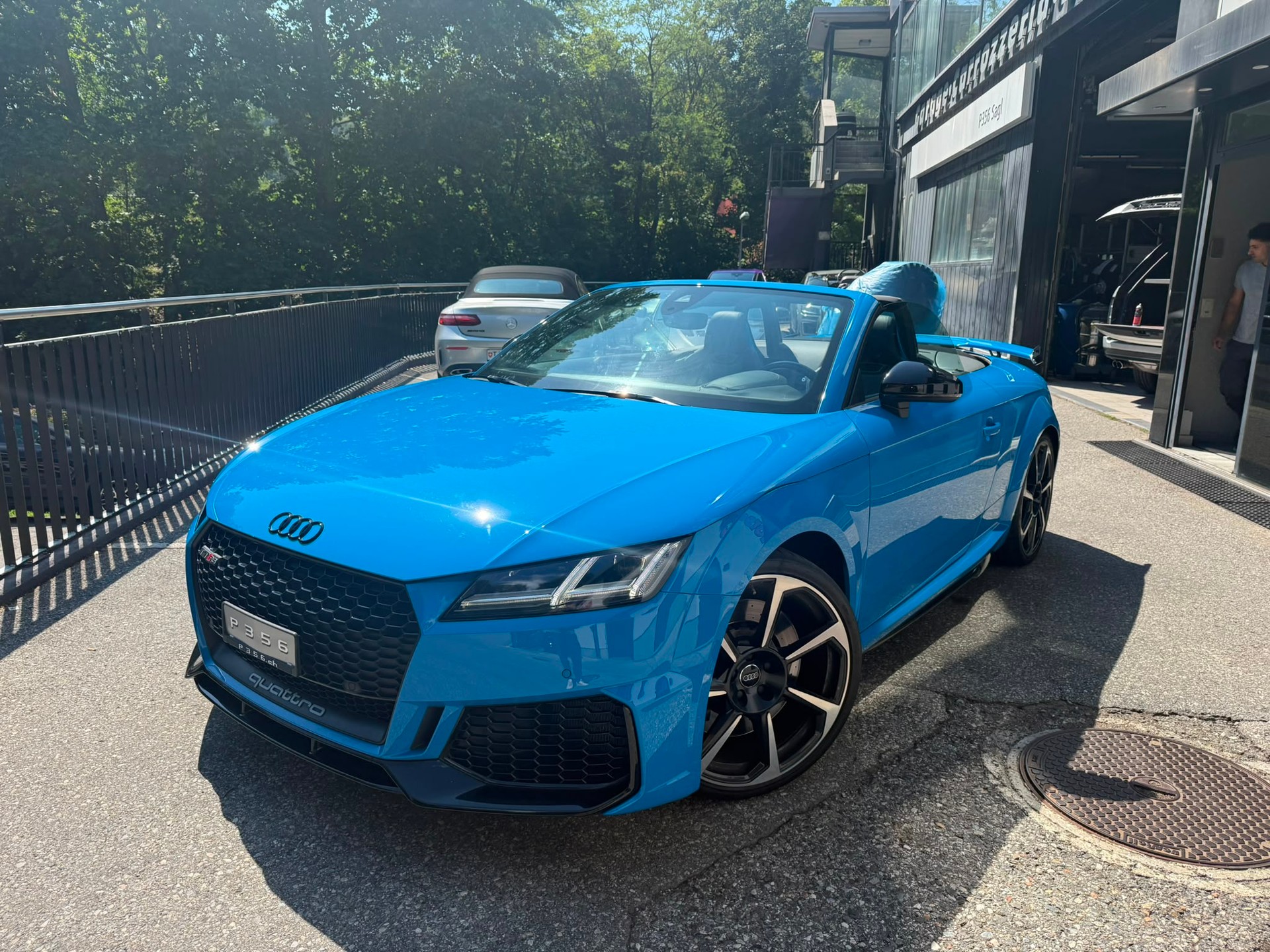 AUDI TT RS Roadster 2.5 TFSI quattro S-tronic-image-1