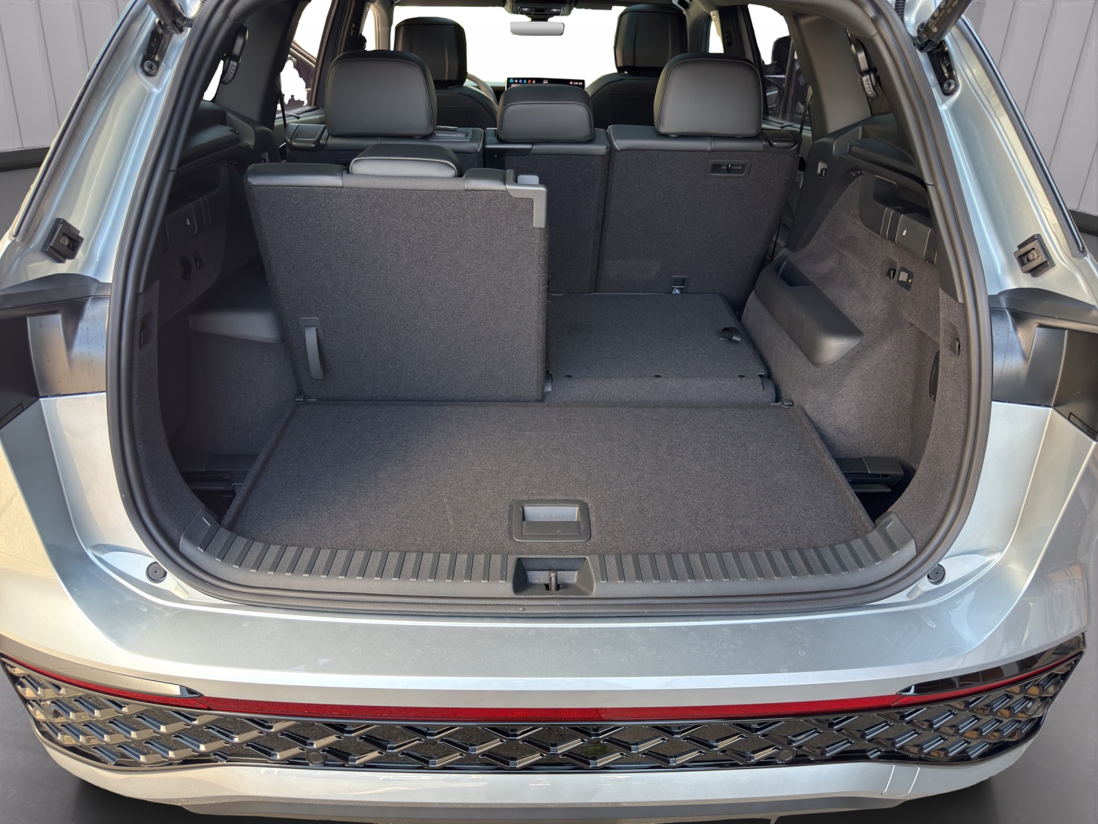 VW Tayron 2.0 TDI SCR R-Line 4Motion DSG-image-12