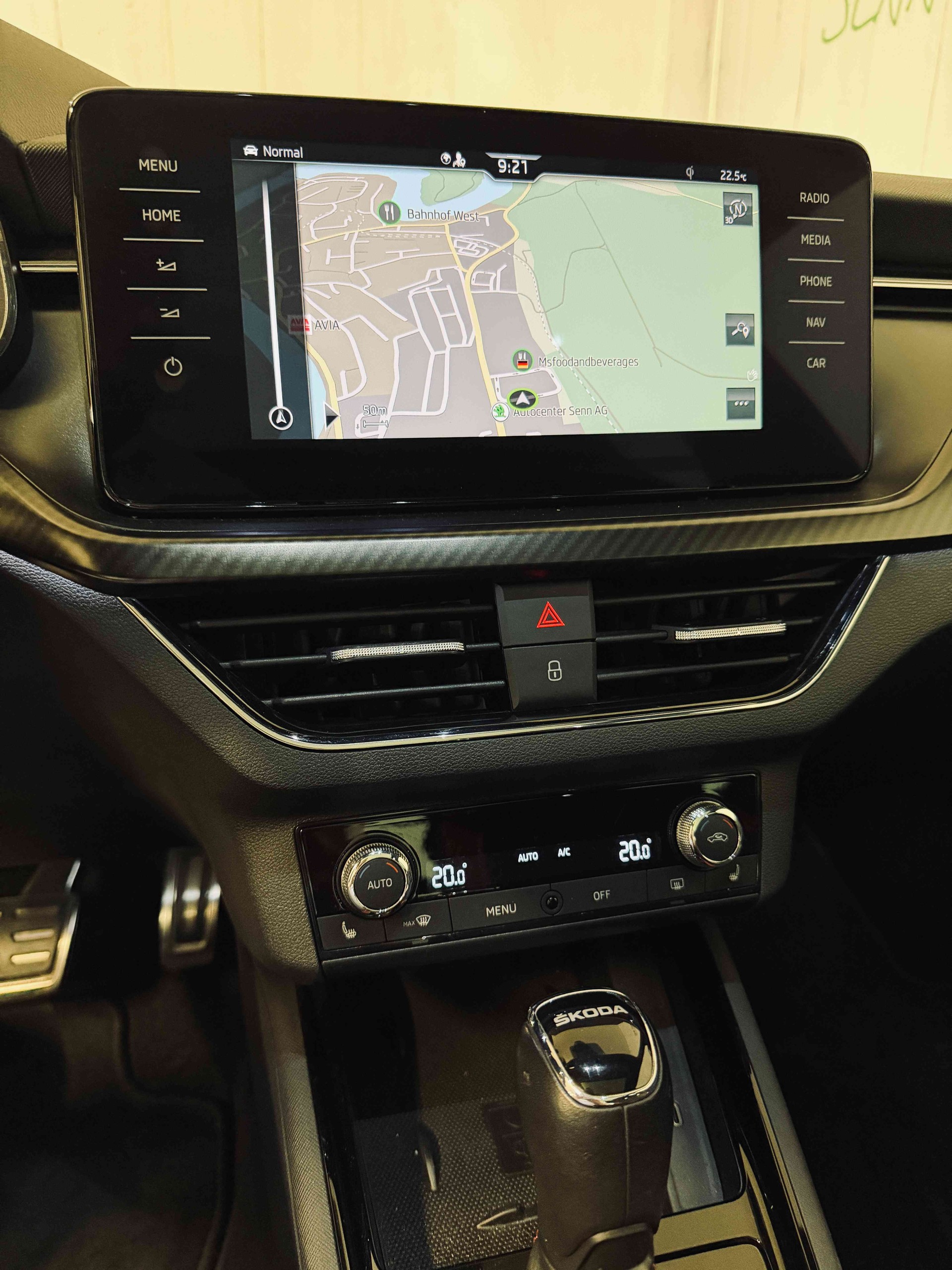 SKODA Kamiq 1.5 TSI ACT Monte Carlo DSG-image-4