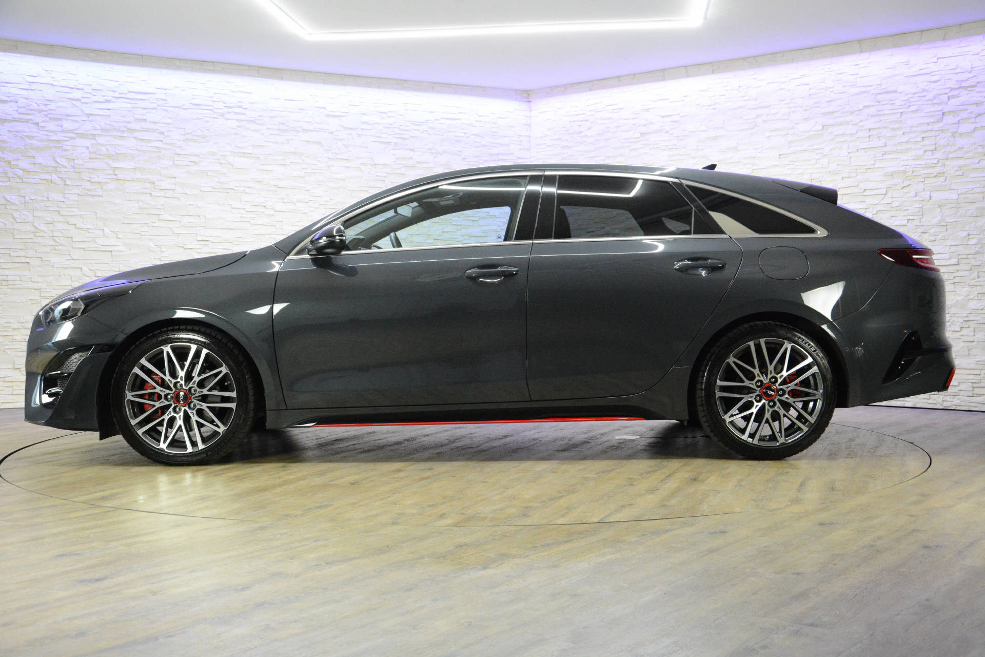 KIA ProCeed 1.6 T-GDi GT-image-2