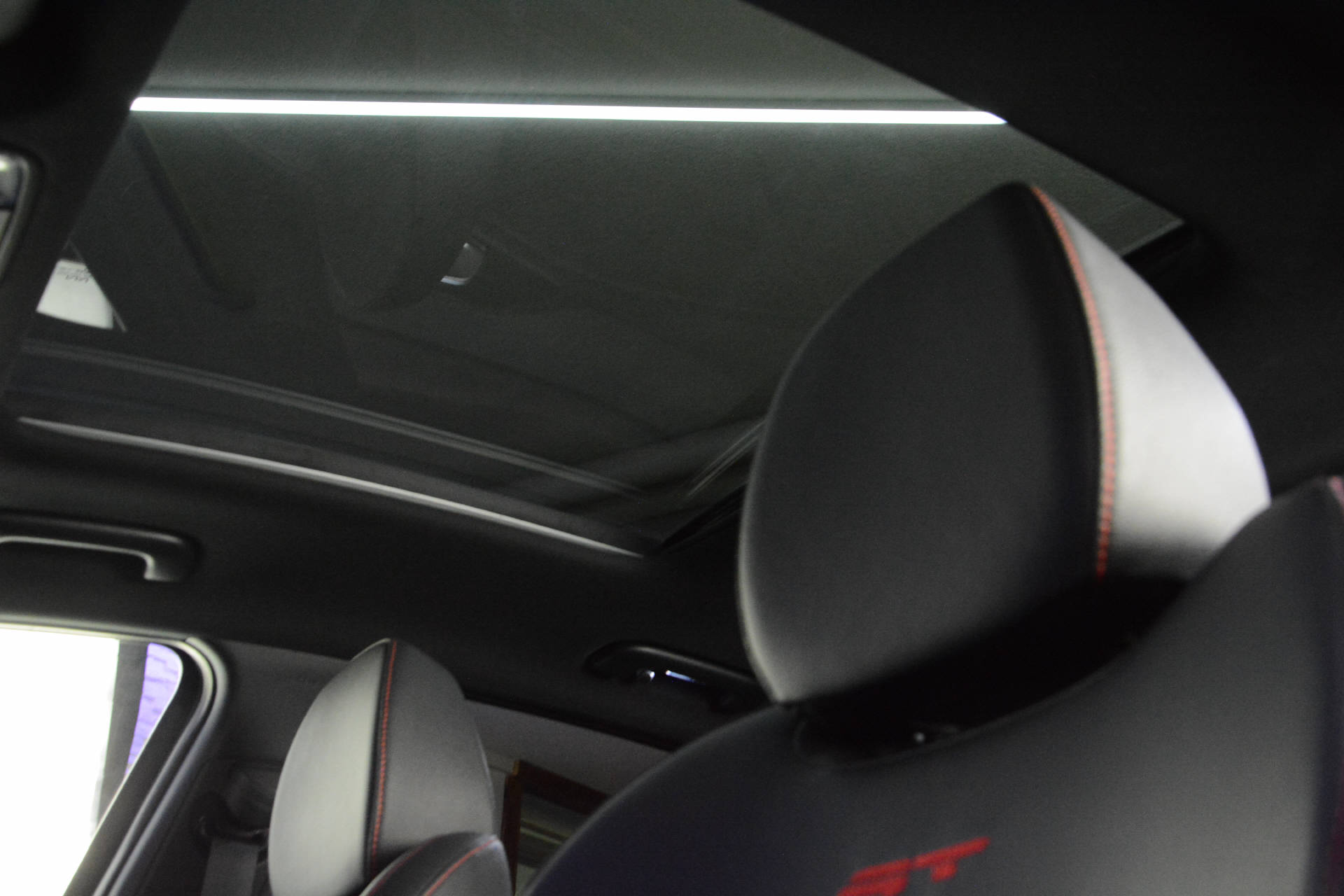 KIA ProCeed 1.6 T-GDi GT-image-23