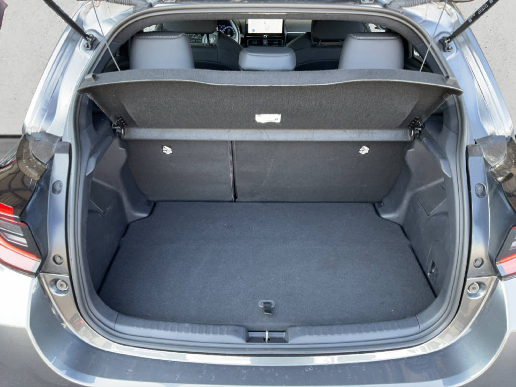 TOYOTA Yaris 1.5 VVT-i HSD Premium-image-13