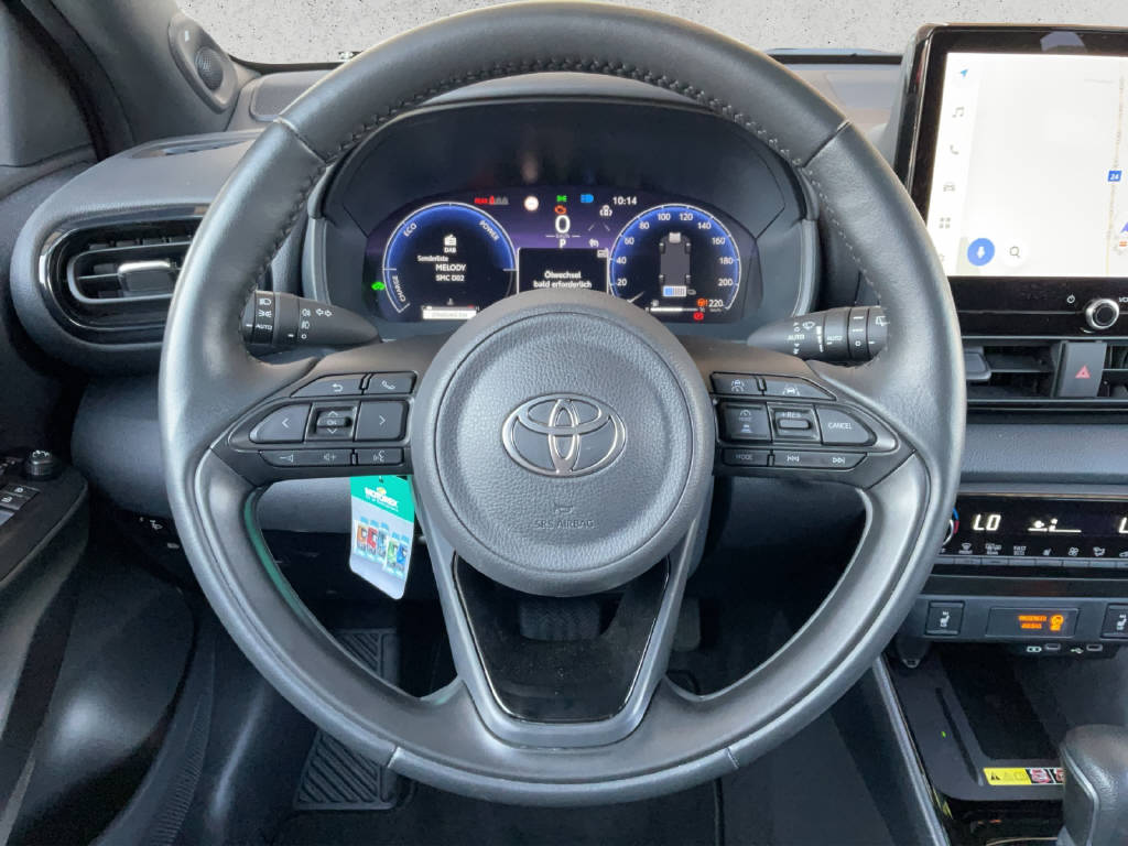 TOYOTA Yaris 1.5 VVT-i HSD Premium-image-9