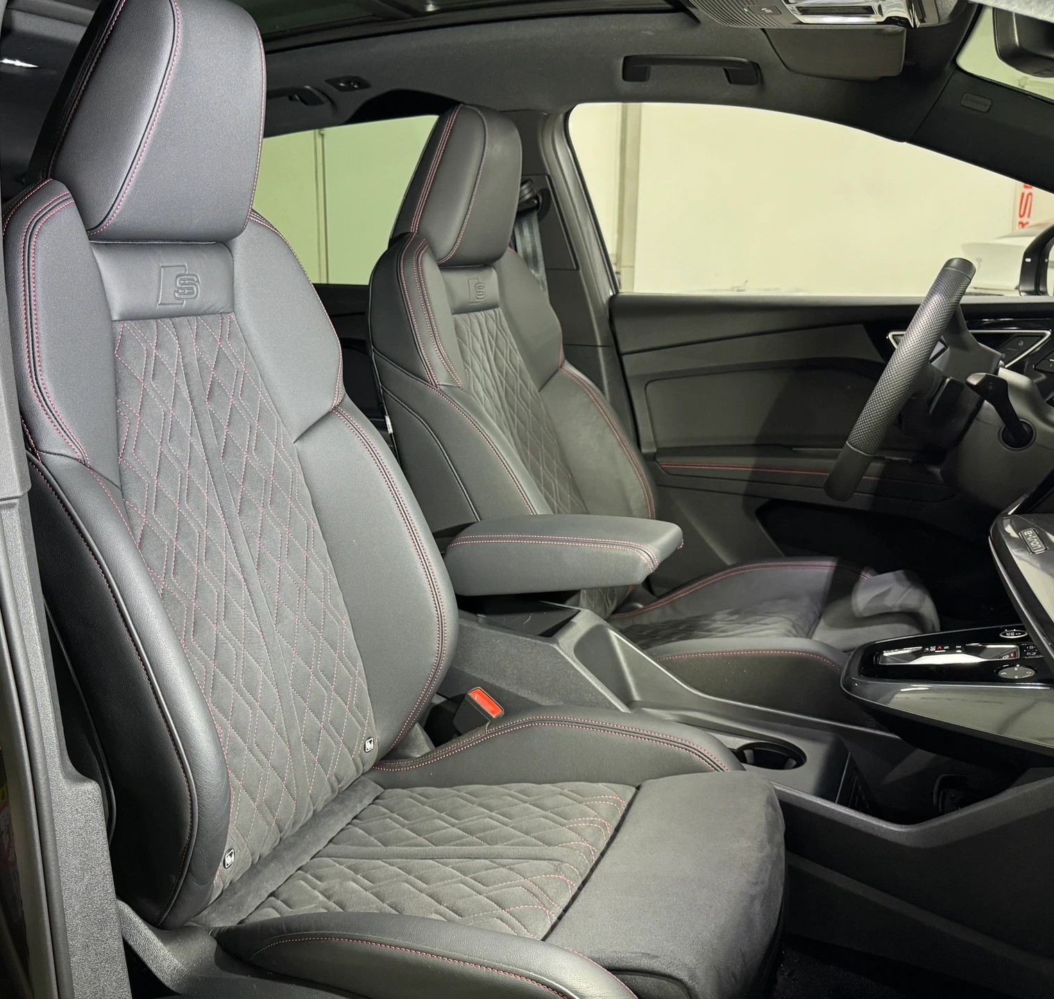 AUDI Q4 Sportback e-tron 45 S-Line Black-Optik Plus quattro-image-6