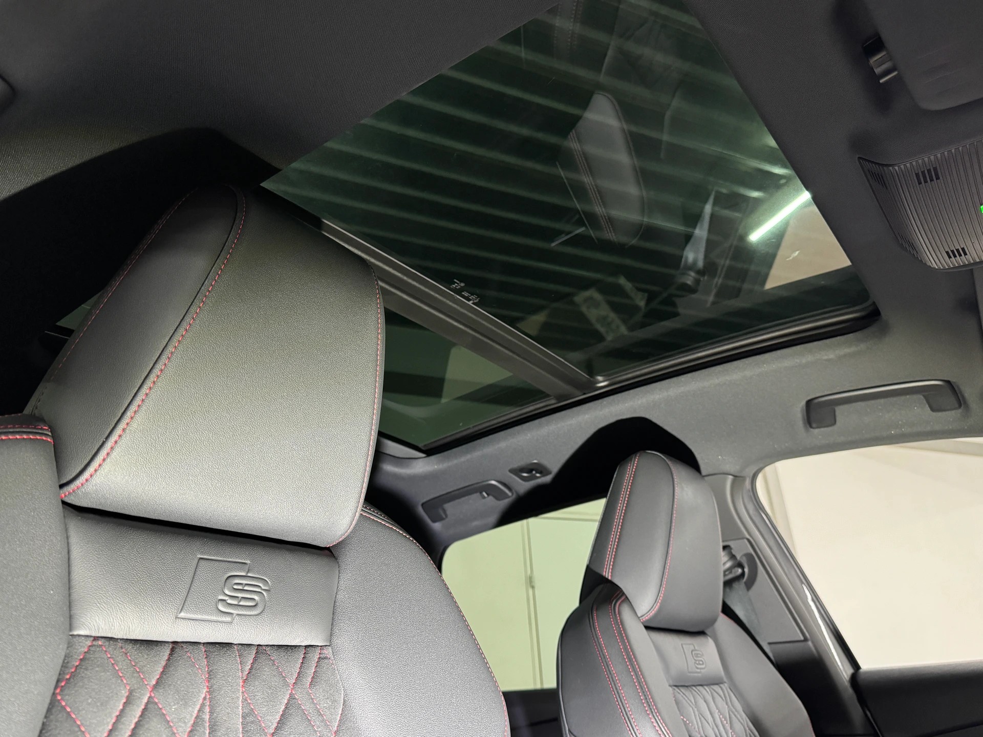AUDI Q4 Sportback e-tron 45 S-Line Black-Optik Plus quattro-image-7
