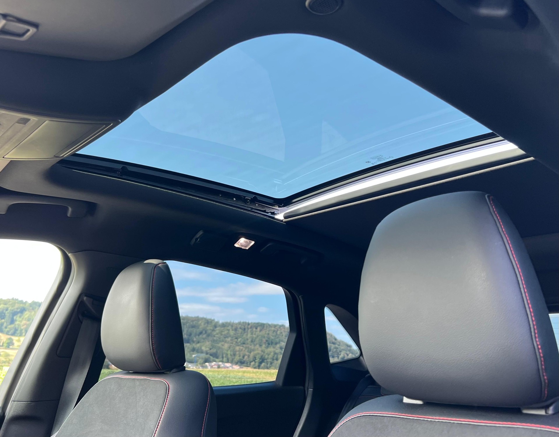 FORD Kuga 2.5 FHEV ST-Line X 4WD-image-11