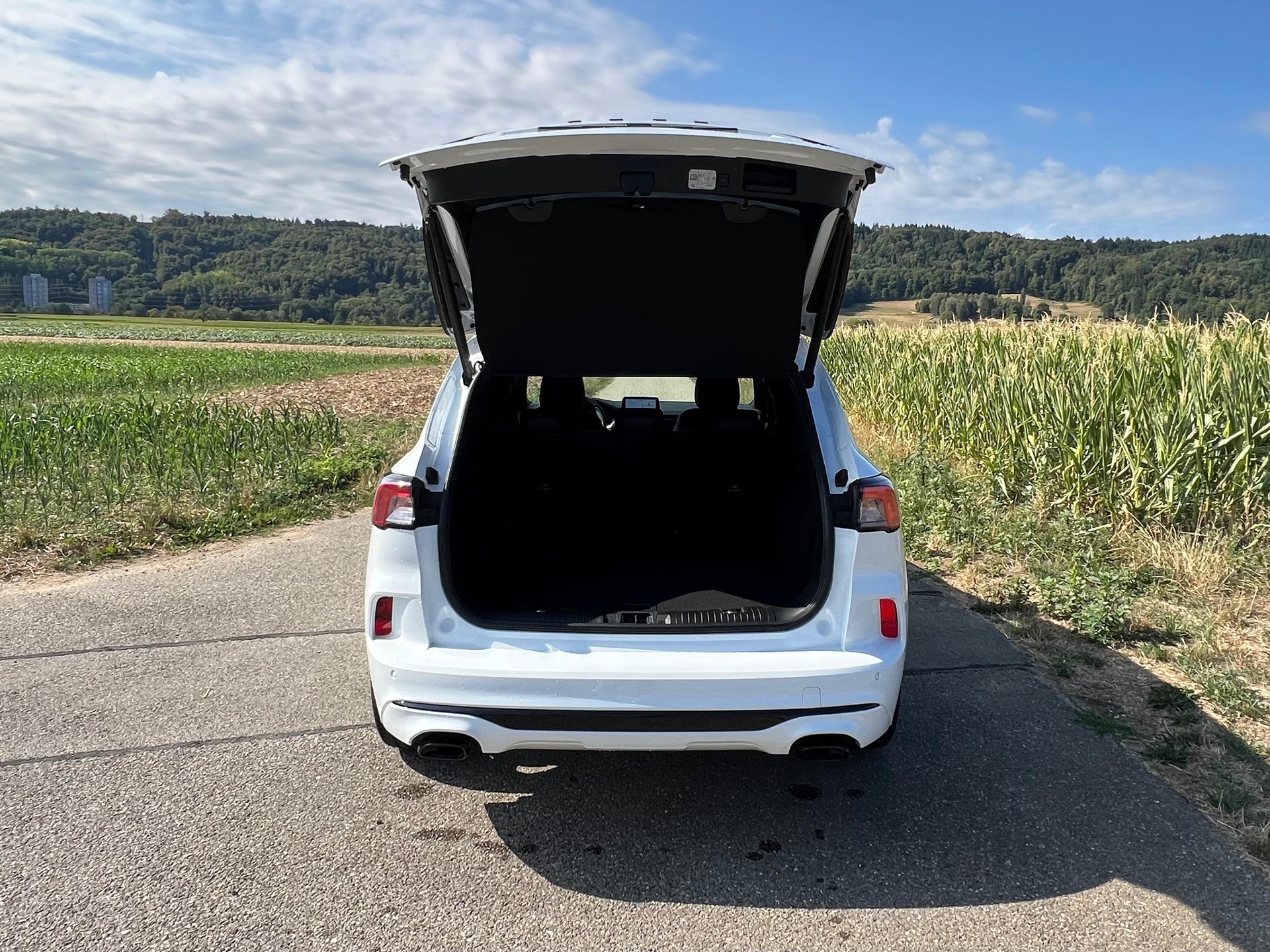 FORD Kuga 2.5 FHEV ST-Line X 4WD-image-13