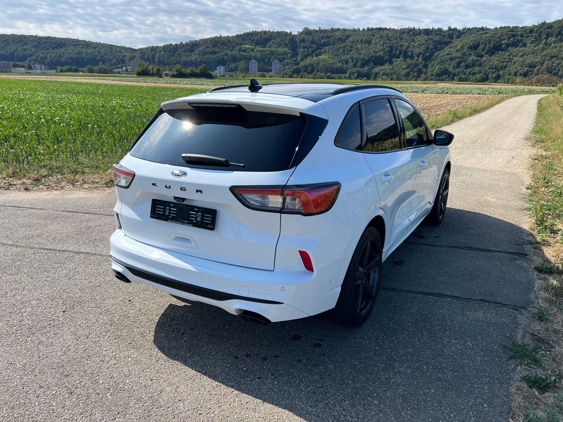 FORD Kuga 2.5 FHEV ST-Line X 4WD-image-4