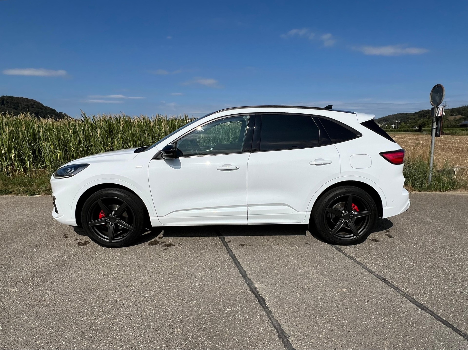 FORD Kuga 2.5 FHEV ST-Line X 4WD-image-1