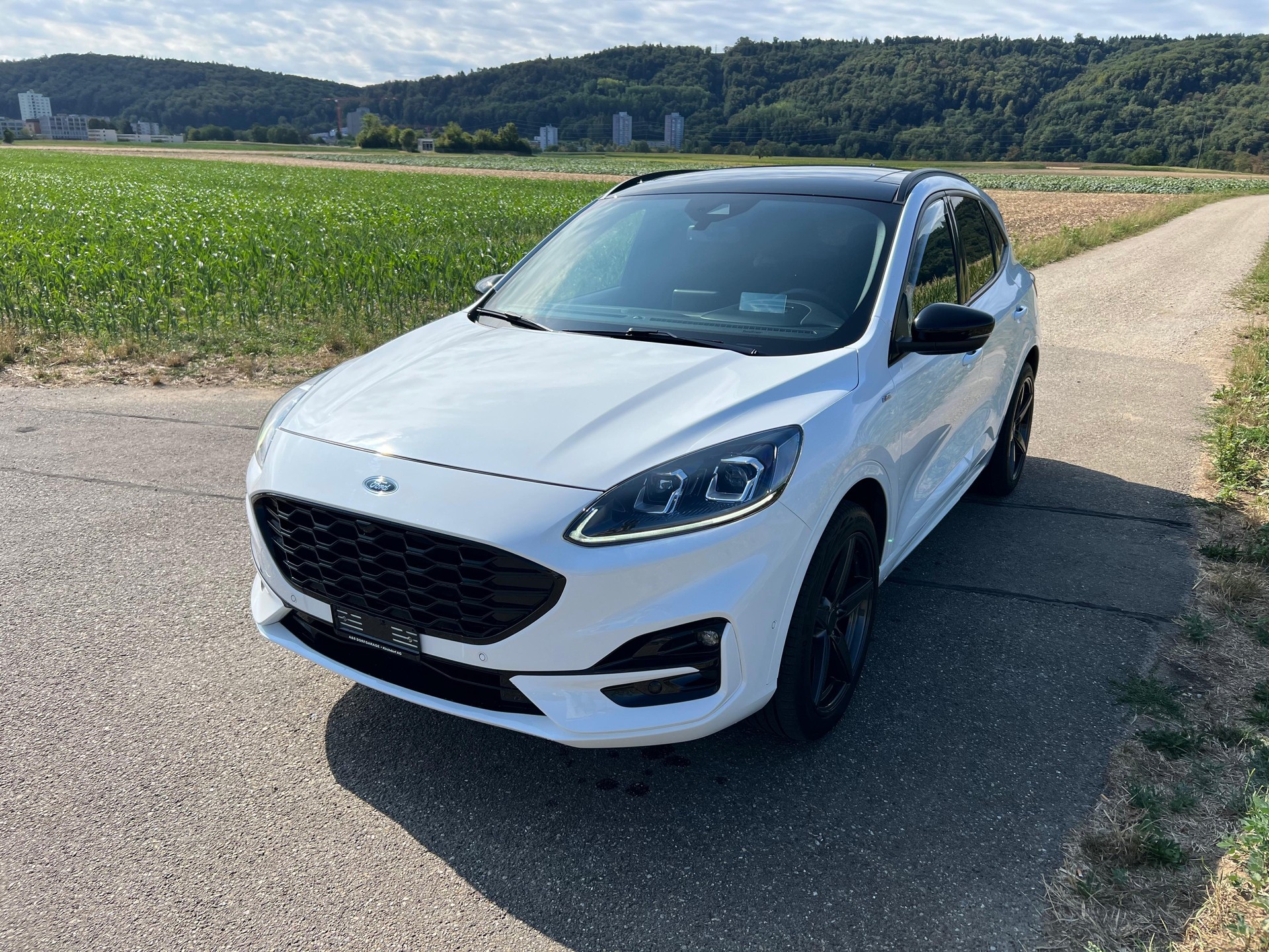 FORD Kuga 2.5 FHEV ST-Line X 4WD-image-0