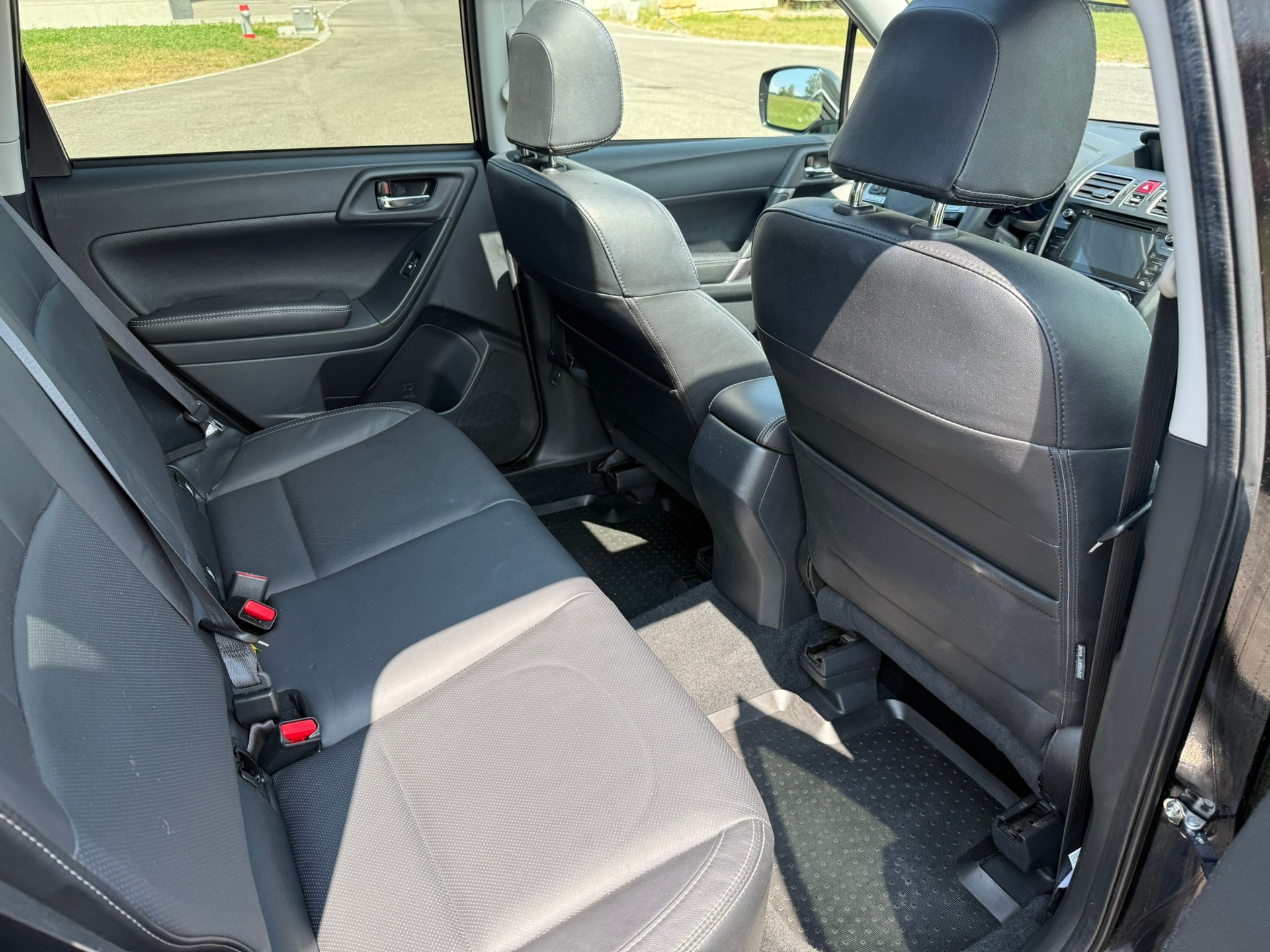 SUBARU Forester 2.0i Swiss Lineartronic-image-10