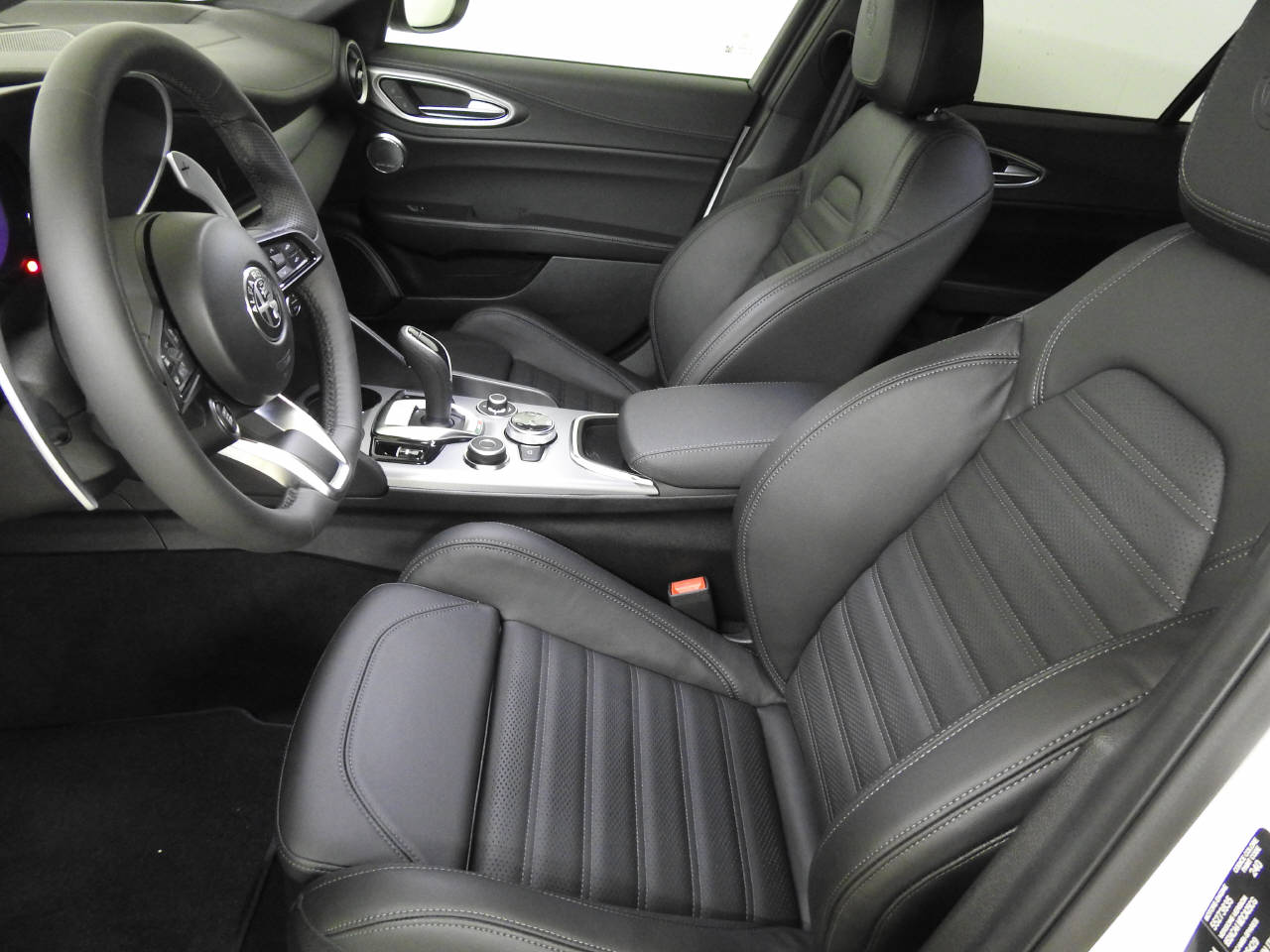 ALFA ROMEO Giulia 2.0 Q4 Veloce-image-13