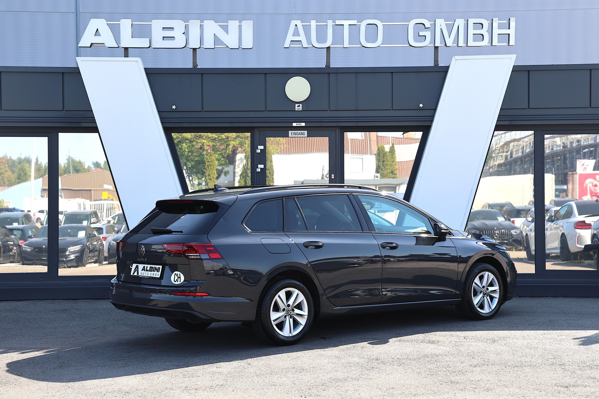 VW Golf VIII Variant 2.0 TDI Life DSG-image-2