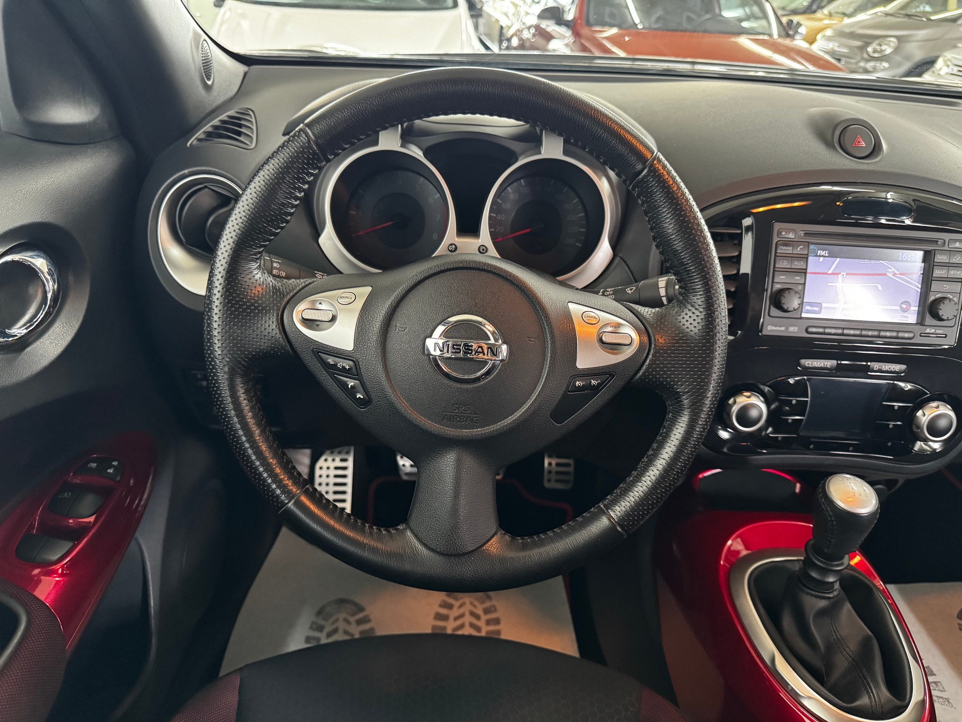 NISSAN Juke 1.6 DIG-T tekna-image-18