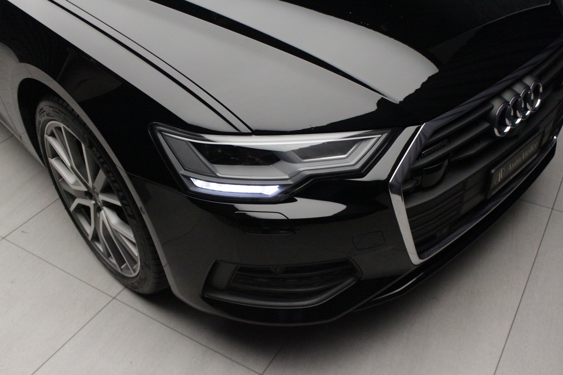 AUDI A6 Avant 40 TDI quattro S-tronic-image-4