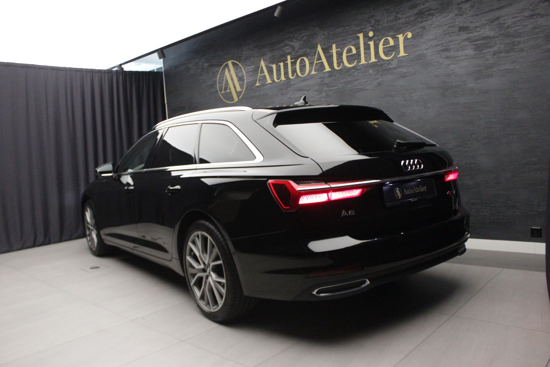 AUDI A6 Avant 40 TDI quattro S-tronic-image-8