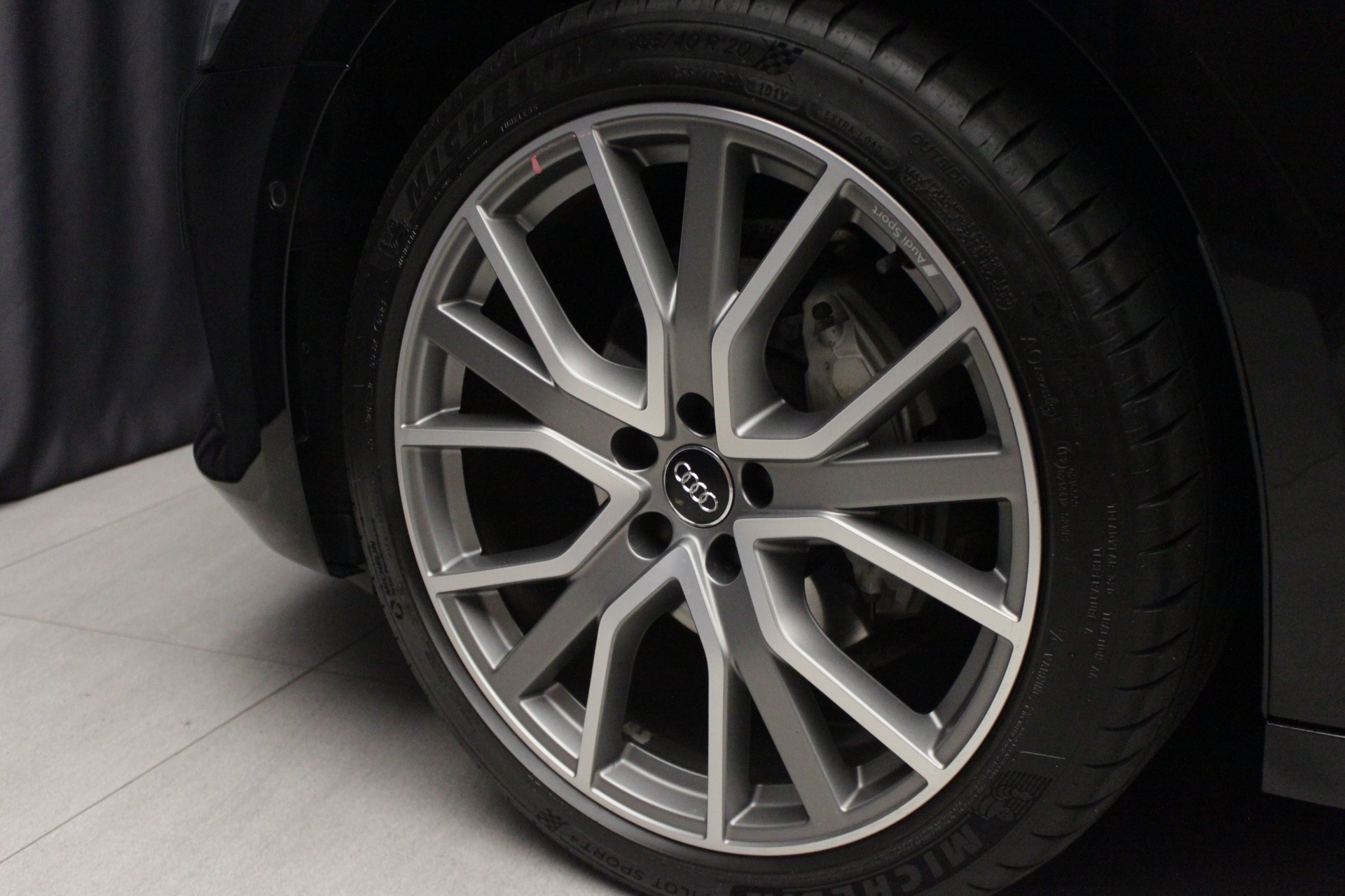 AUDI A6 Avant 40 TDI quattro S-tronic-image-18