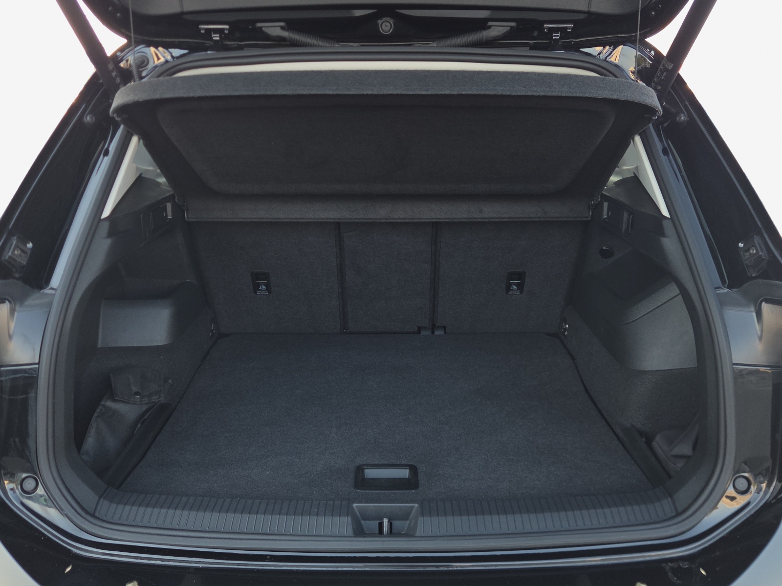 VW Tiguan 2.0 TSI DSG Elegance 4Motion-image-12