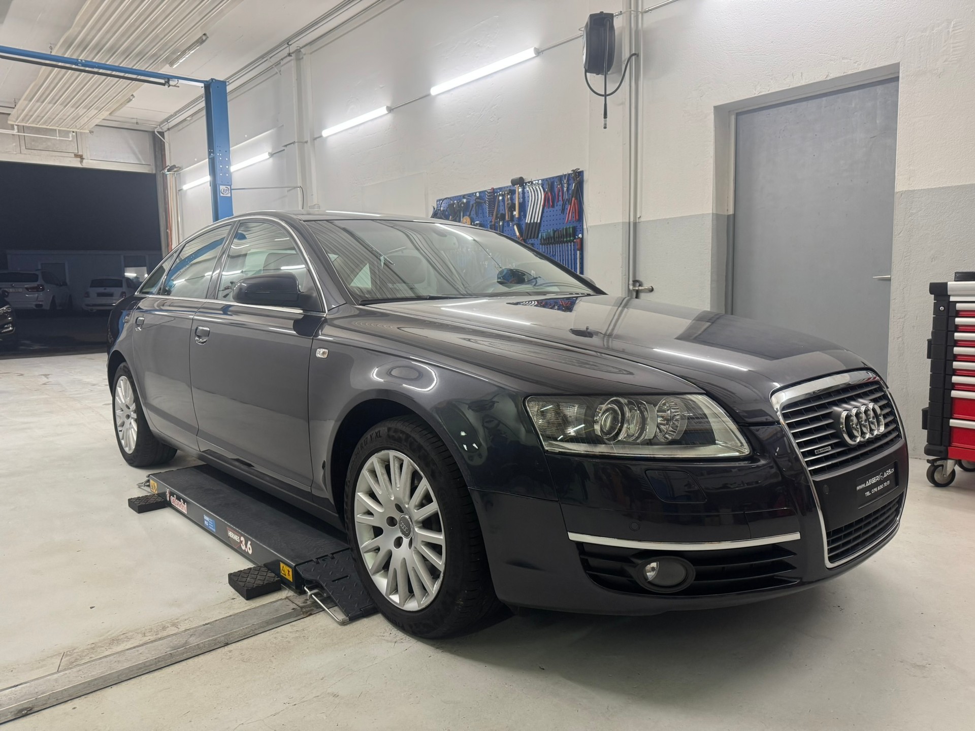 AUDI A6 Limousine 4.2 V8 FSI quattro tiptronic-image-2