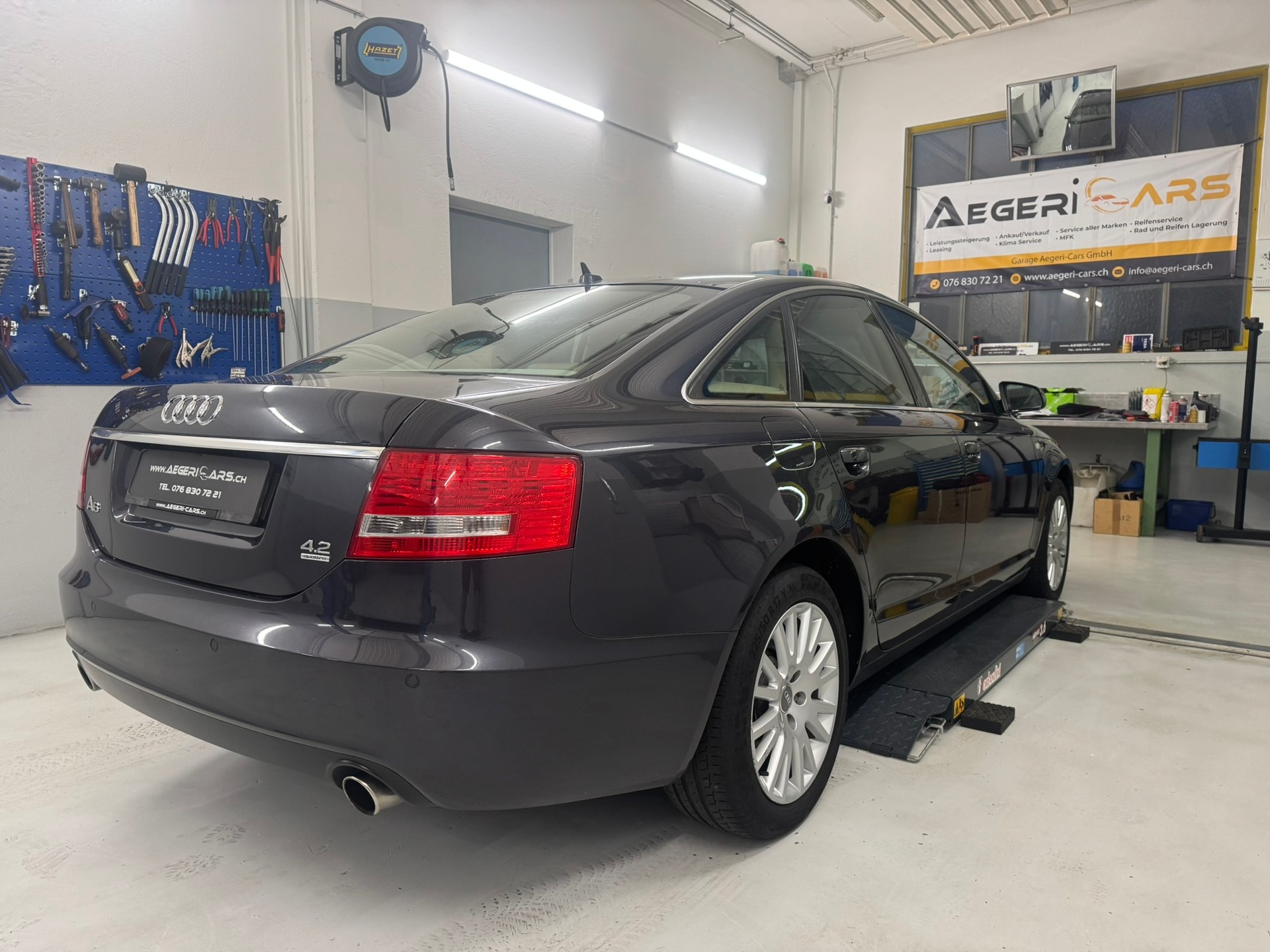 AUDI A6 Limousine 4.2 V8 FSI quattro tiptronic-image-3