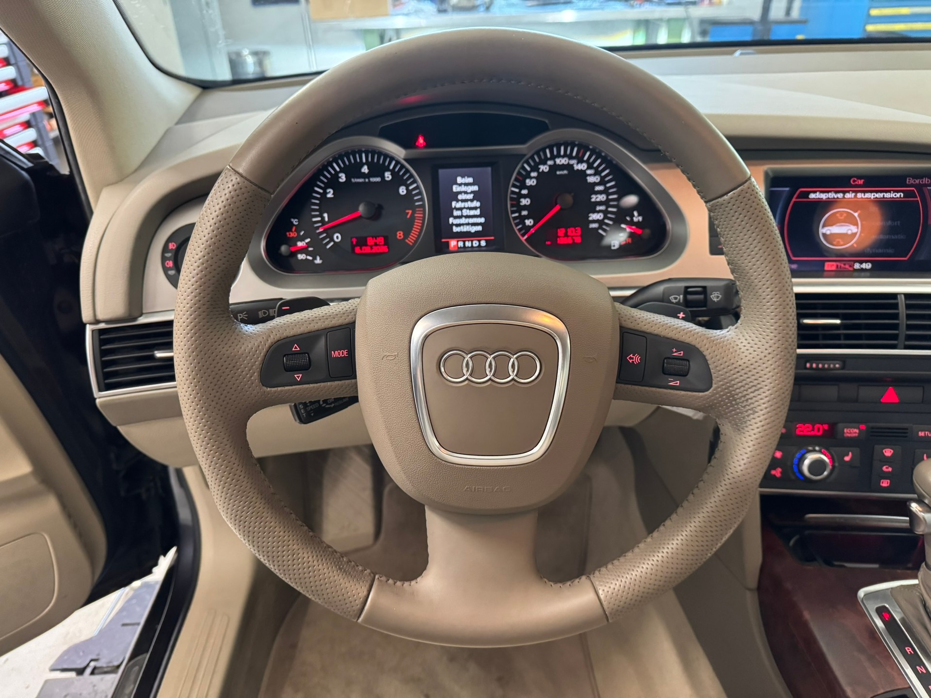 AUDI A6 Limousine 4.2 V8 FSI quattro tiptronic-image-18